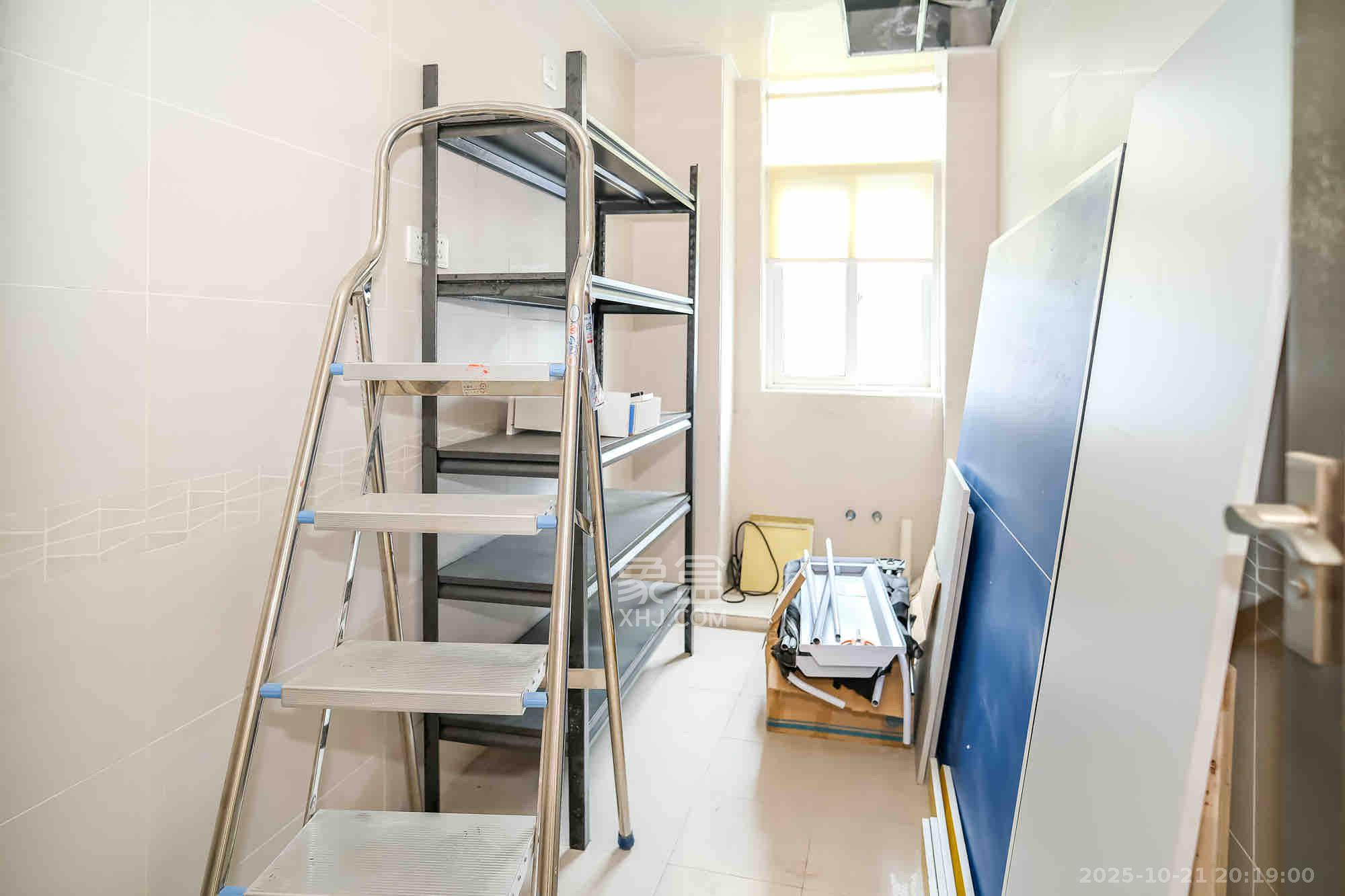 月亮湾草莓街区一、二期  3室2厅1卫    1500.0元/月 月亮湾草莓街区一、二期  3室2厅1卫    1500.0元/月室内图