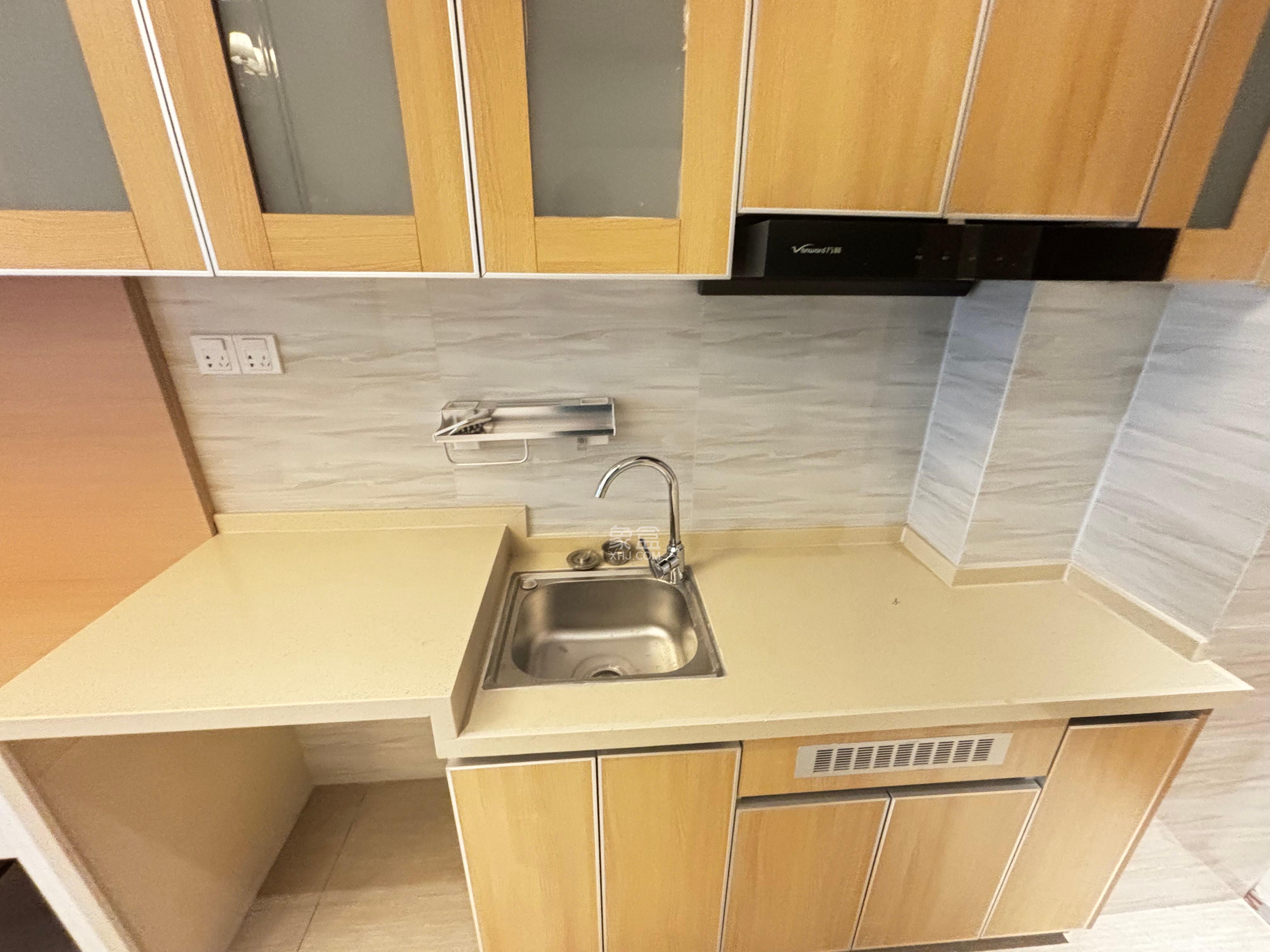 恒大珺悦府  1室1厅1卫    1600.0元/月室内图