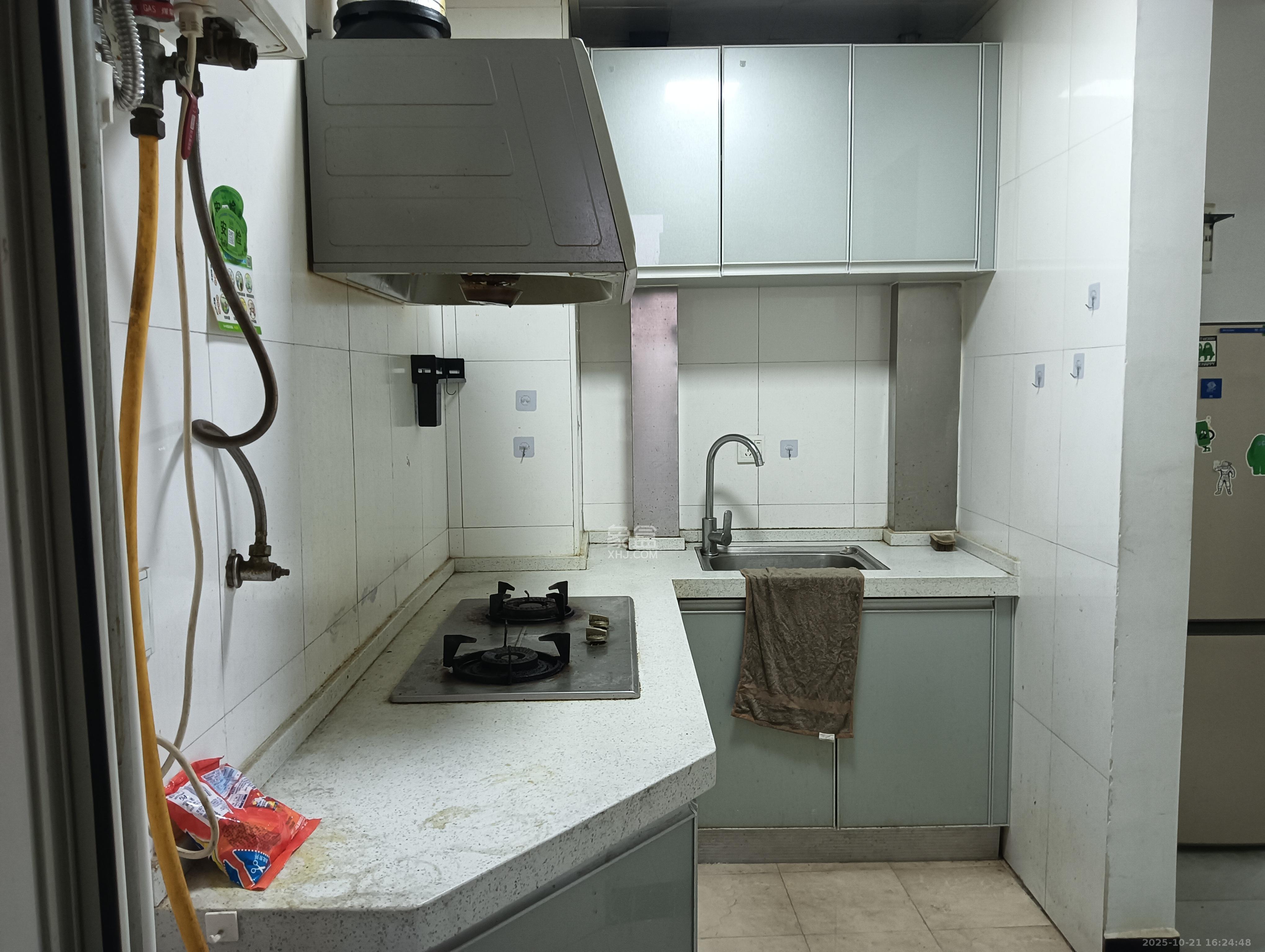 白沙晶城  1室1厅1卫    2300.0元/月室内图