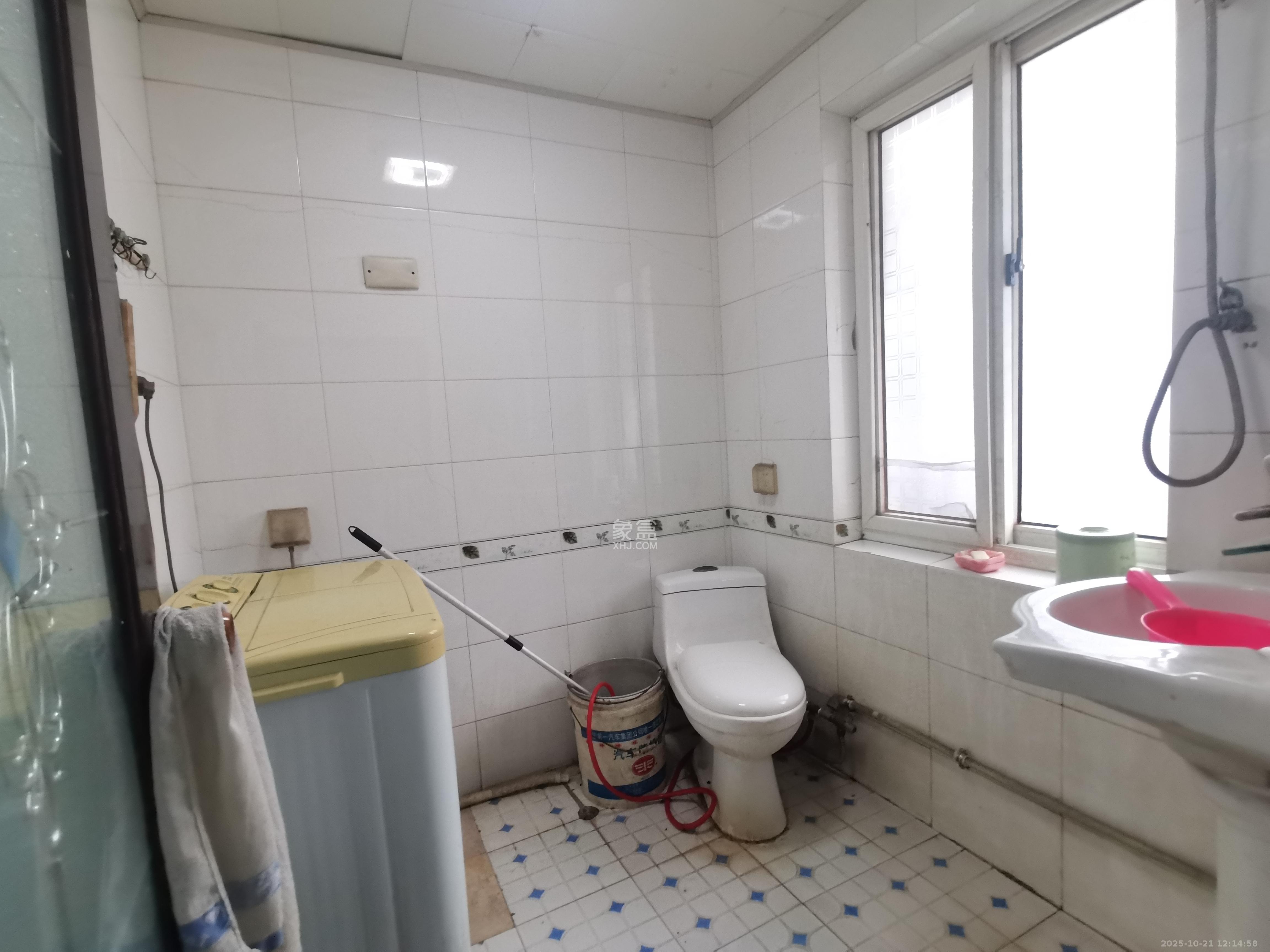 五一新村安置小区（永定社区、永兴社区、永祥社区）  3室2厅2卫    1800.0元/月室内图