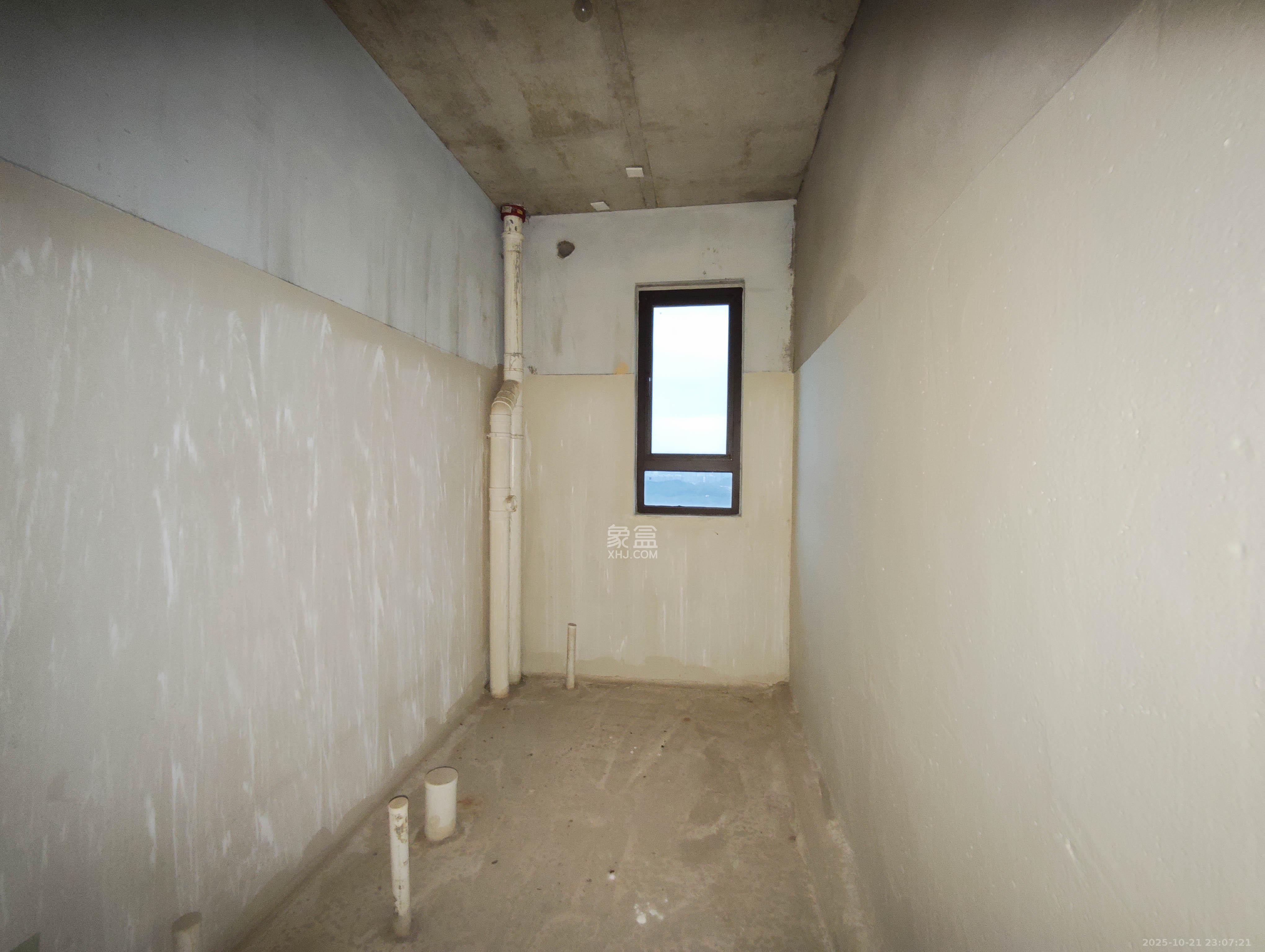 保利城(中航城国际社区、郡原美村) 1室0厅0卫 188.0万 保利城(中航城国际社区、郡原美村) 1室0厅0卫 188.0万卫生间