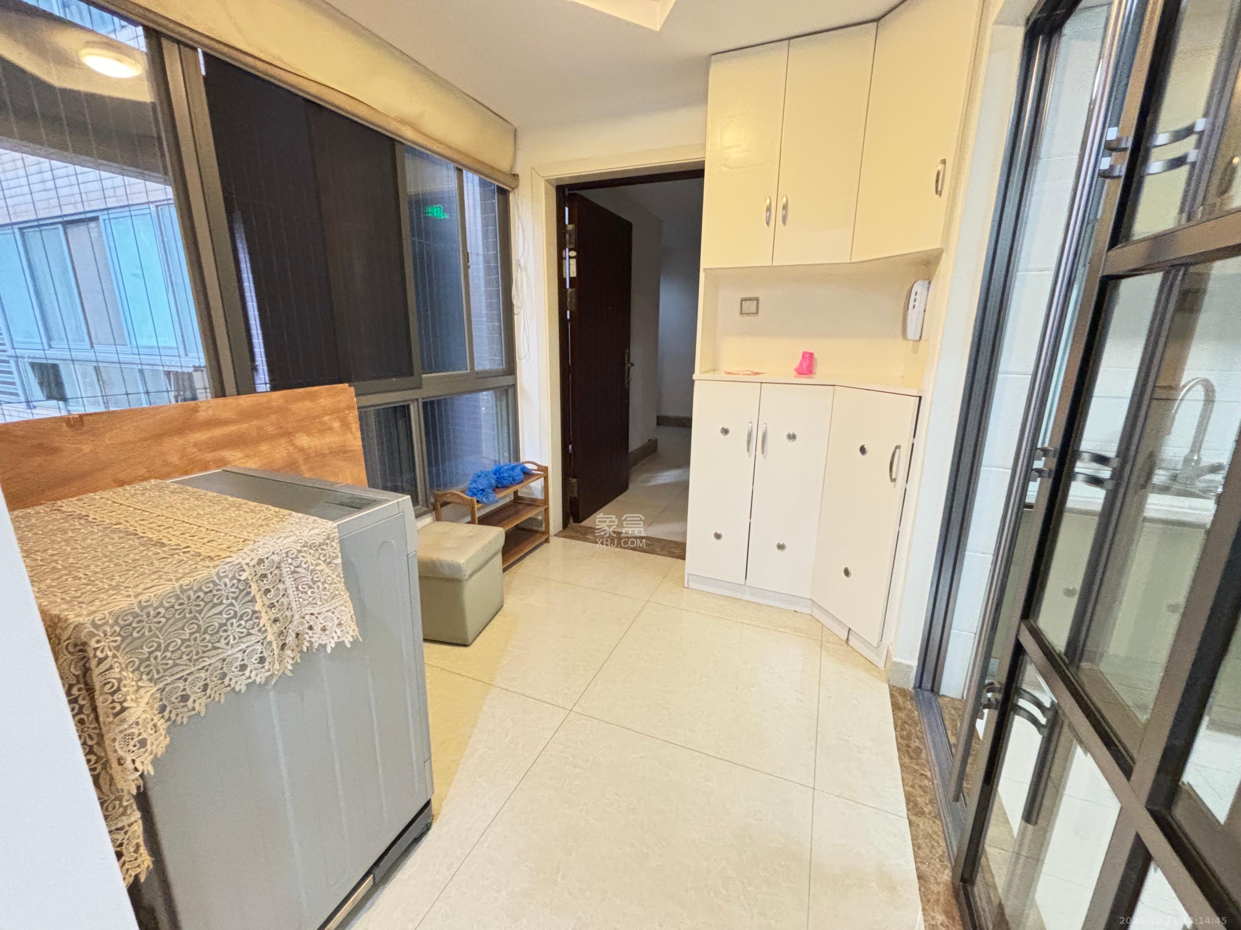 融科檀香山(融科紫檀、香山国际) 2室1厅1卫 2580.0元/月 融科檀香山(融科紫檀、香山国际) 2室1厅1卫 2580.0元/月室内图