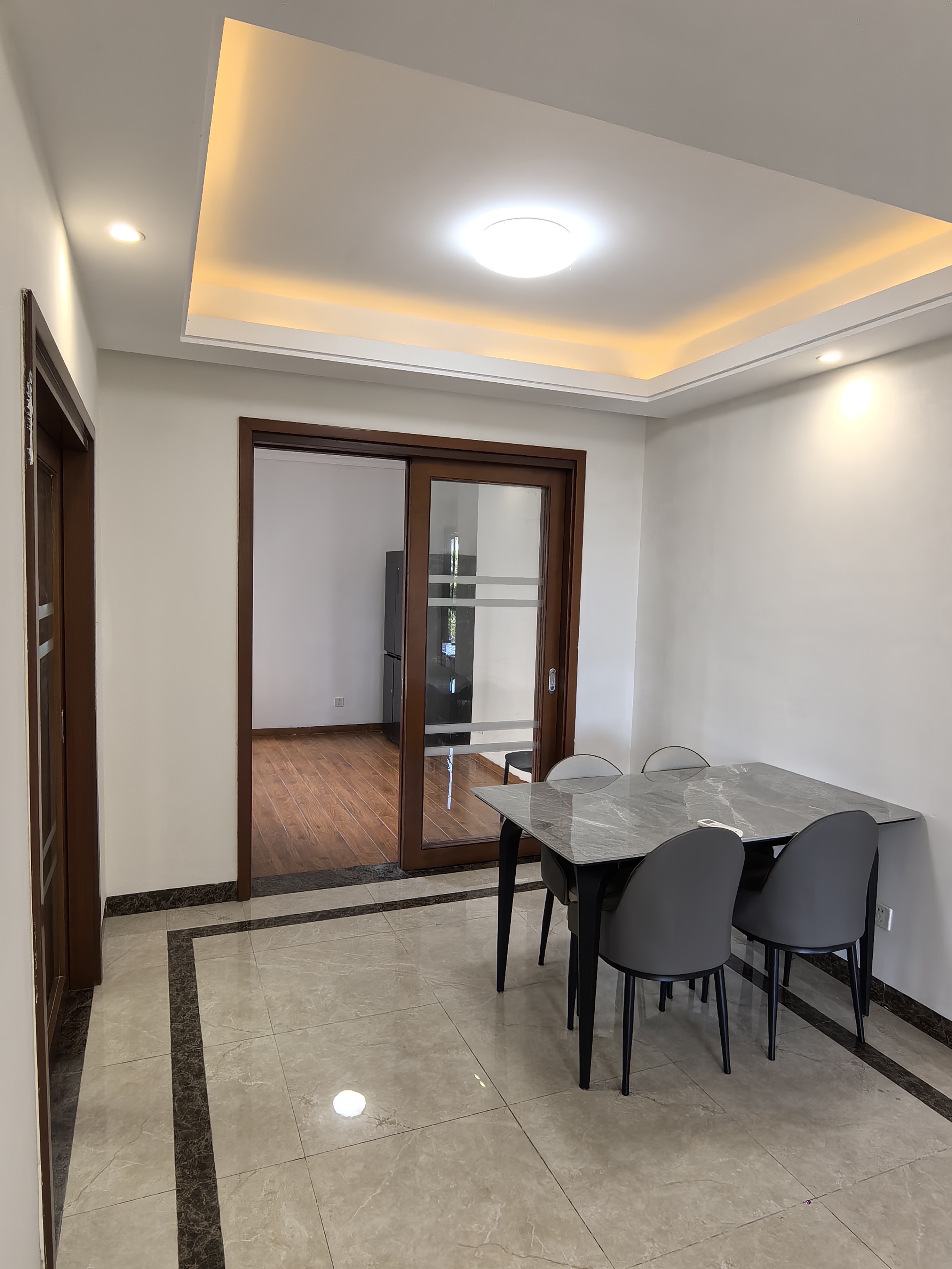 南海幸福汇 4室2厅1卫 2600.0元/月 南海幸福汇 4室2厅1卫 2600.0元/月室内图