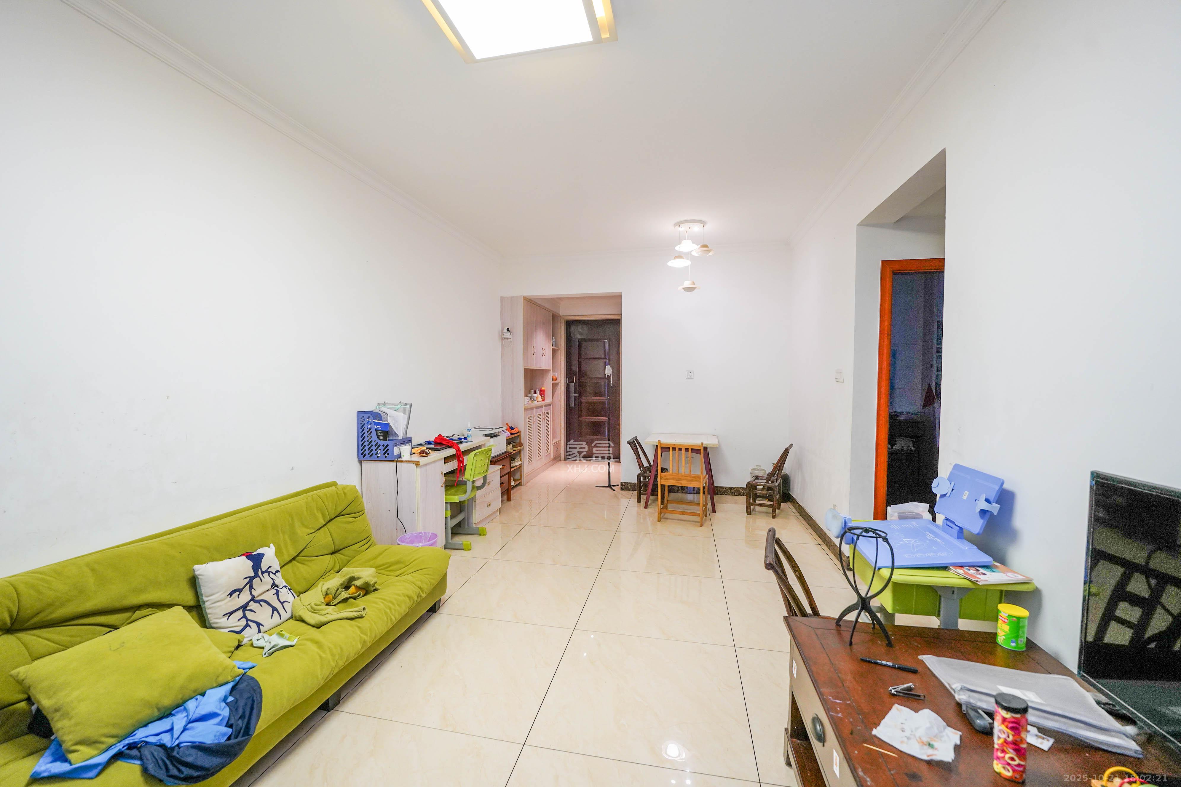 汇金城/嘉华城（二期、三期）  2室2厅1卫    88.0万客厅