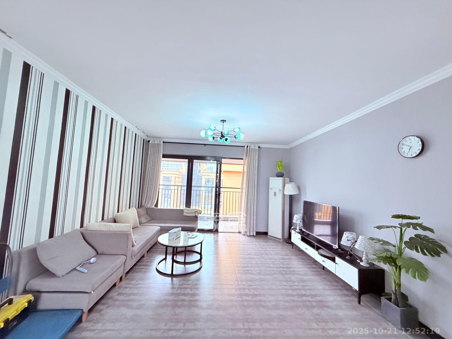 天健城  4室2厅2卫    4500.0元/月 天健城  4室2厅2卫    4500.0元/月室内图