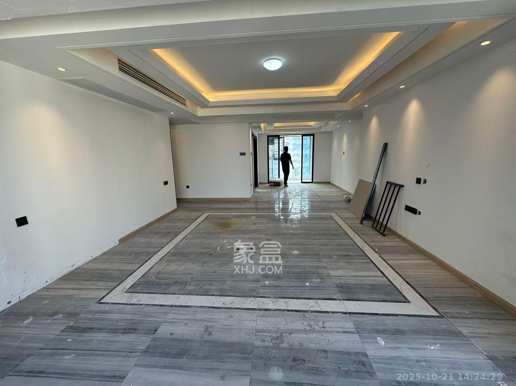 臻园  5室2厅2卫    4500.0元/月室内图