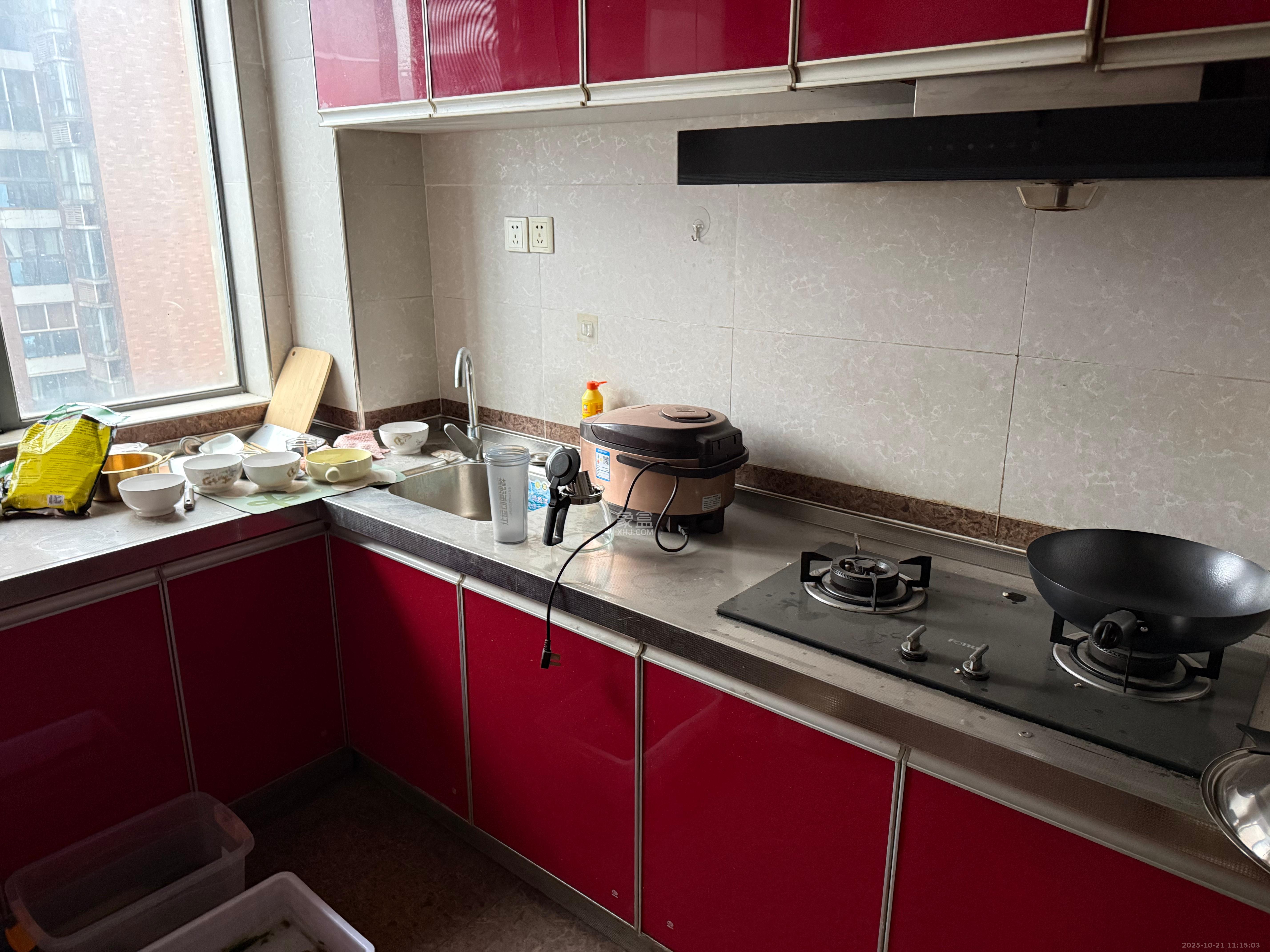 湘府东苑  2室2厅1卫    2000.0元/月 湘府东苑  2室2厅1卫    2000.0元/月室内图