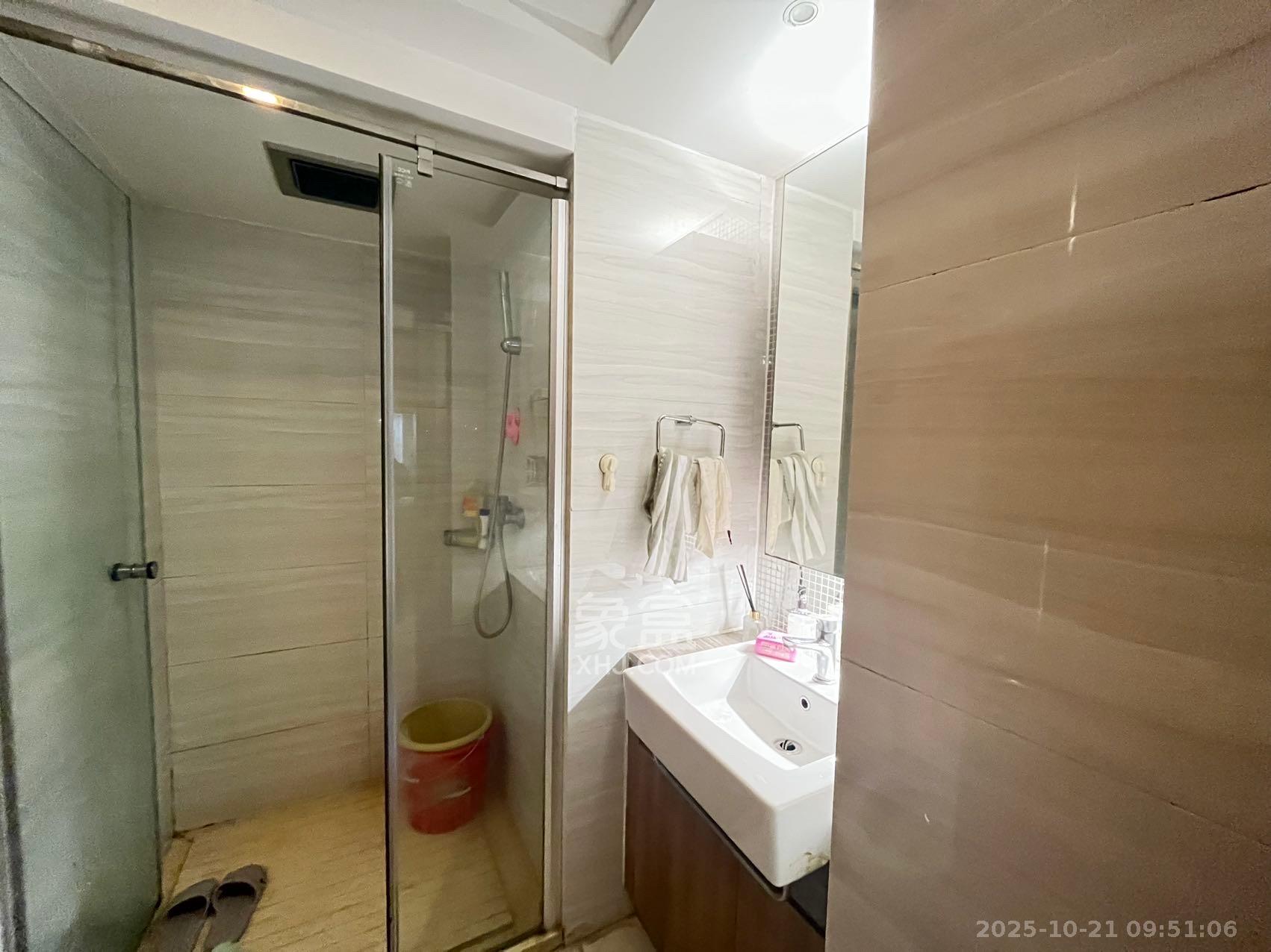 奥林匹克花园贡院三期  1室1厅1卫    1500.0元/月室内图