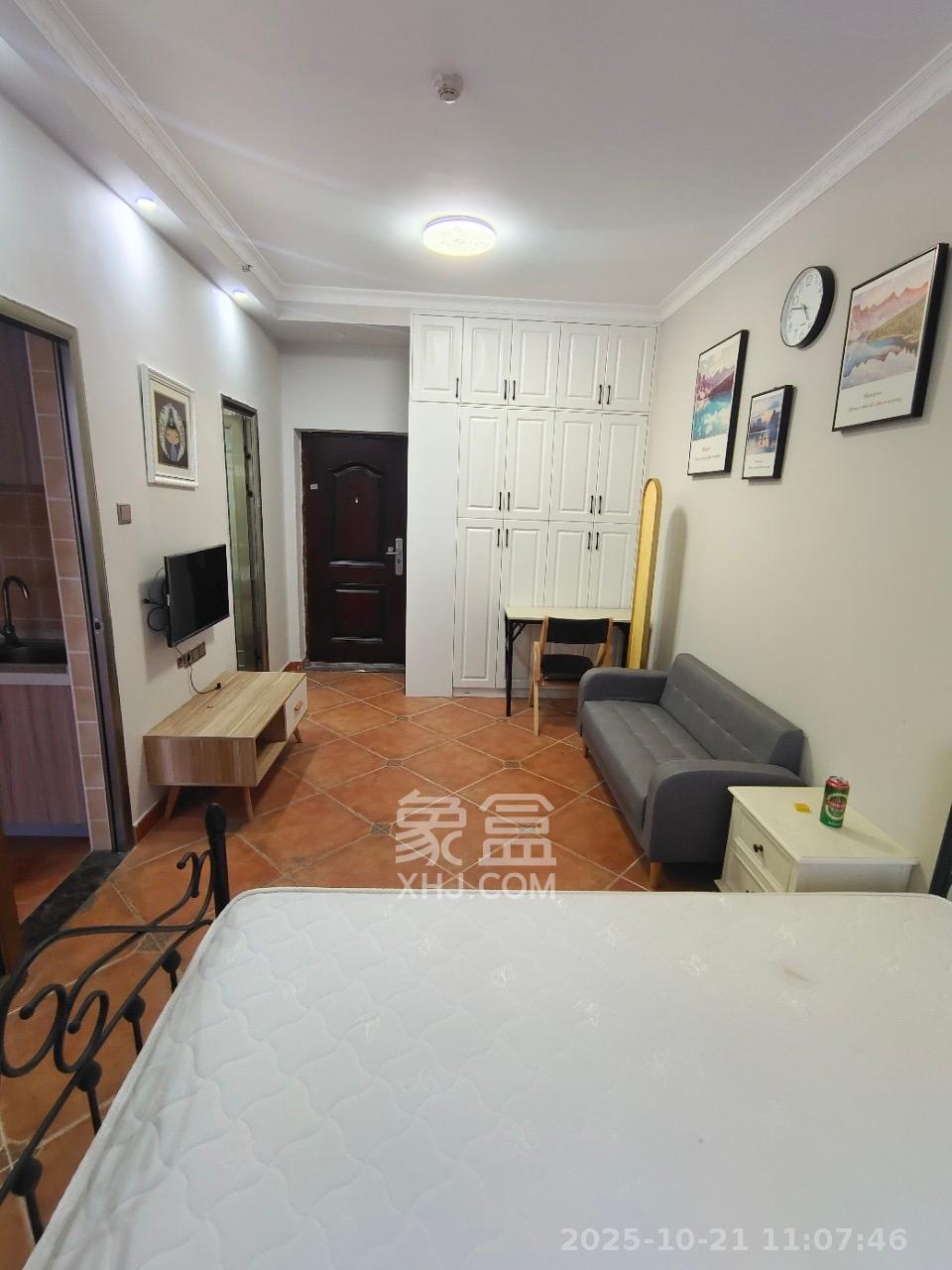 荣悦台 1室1厅1卫 1900.0元/月 荣悦台 1室1厅1卫 1900.0元/月室内图