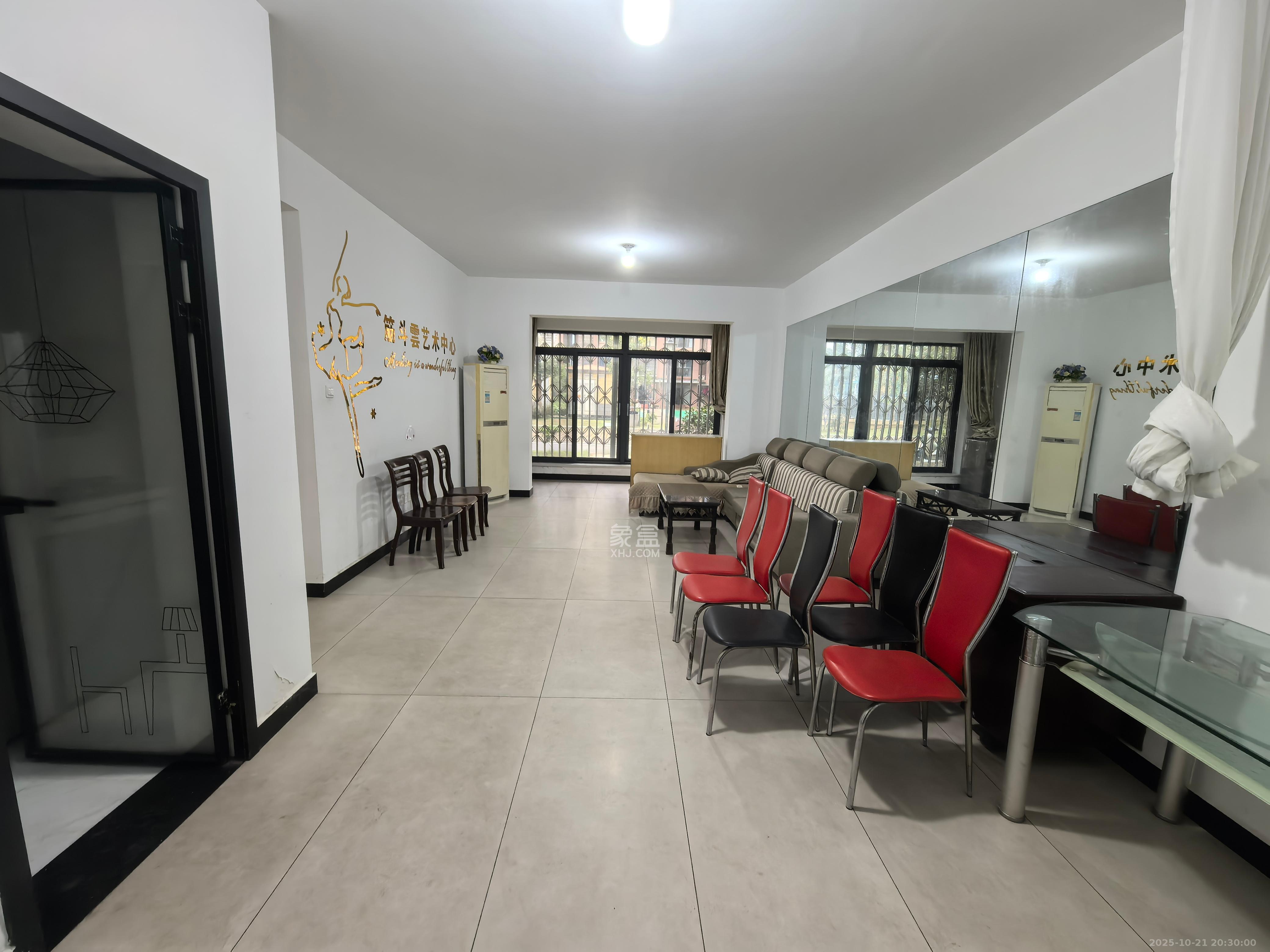 天悦和苑二期  6室2厅2卫    2800.0元/月 天悦和苑二期  6室2厅2卫    2800.0元/月