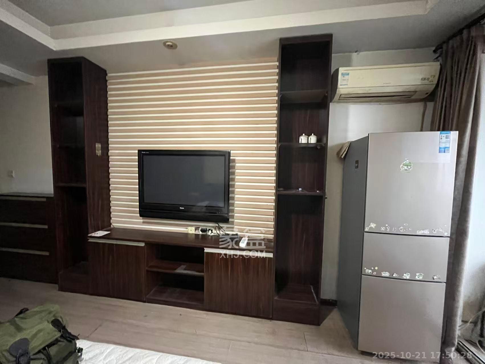 上城金都 1室1厅1卫 1700.0元/月 上城金都 1室1厅1卫 1700.0元/月室内图