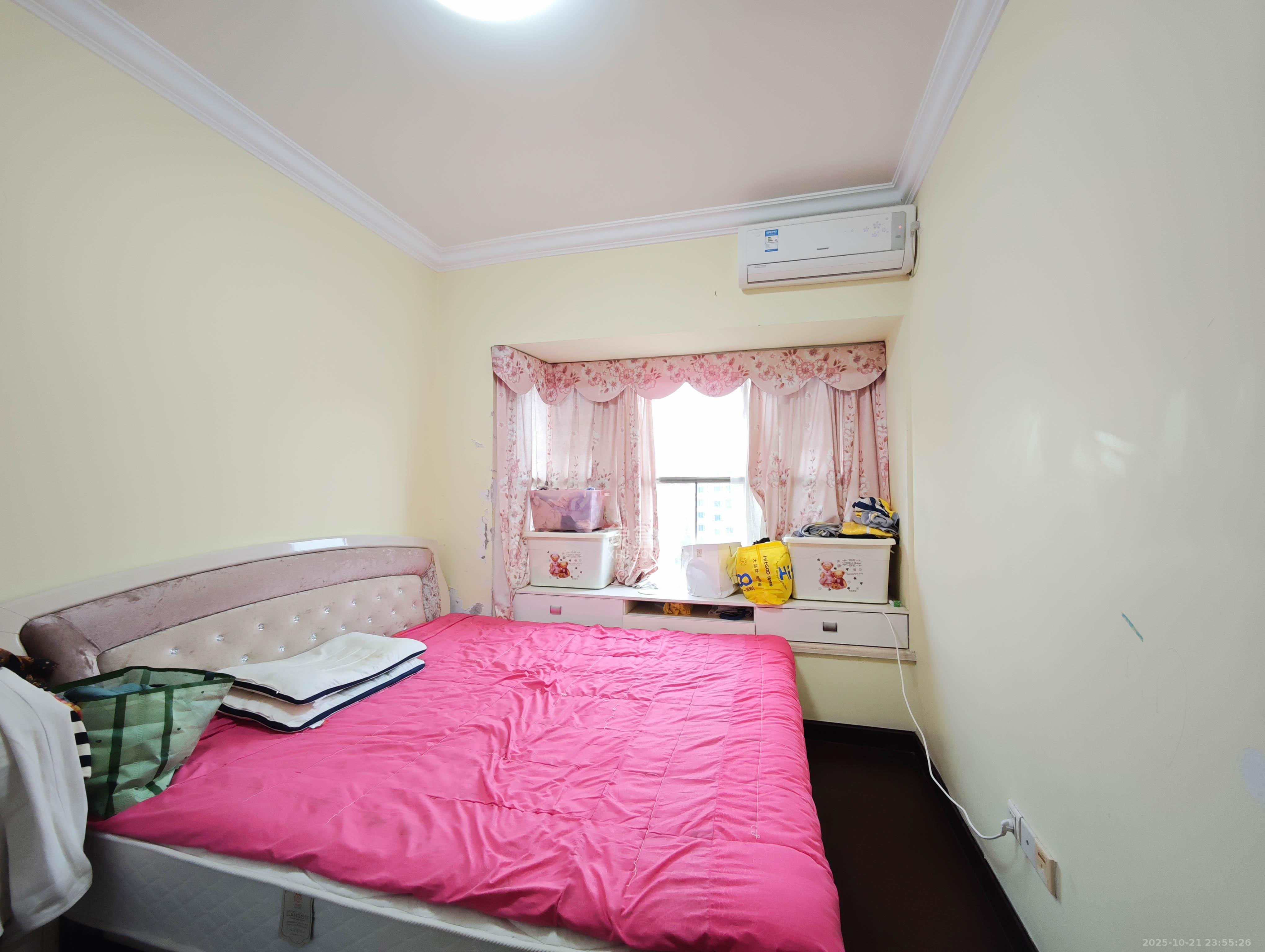 恒大城  1室2厅2卫    88.0万卧室