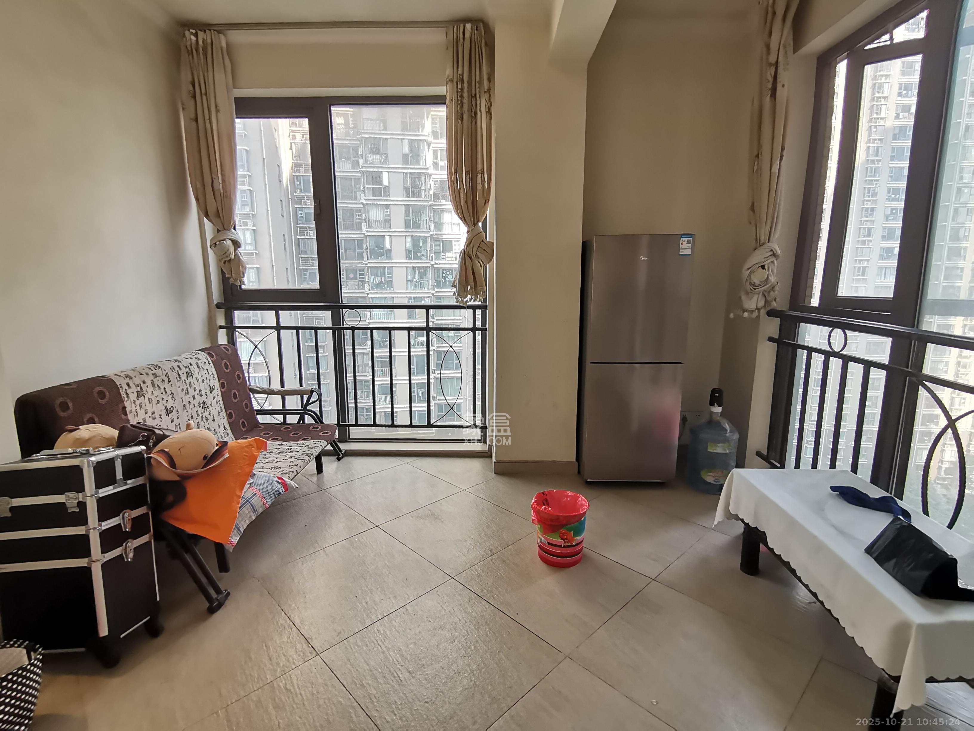 佳天瑞宁花园  1室1厅1卫    1800.0元/月室内图