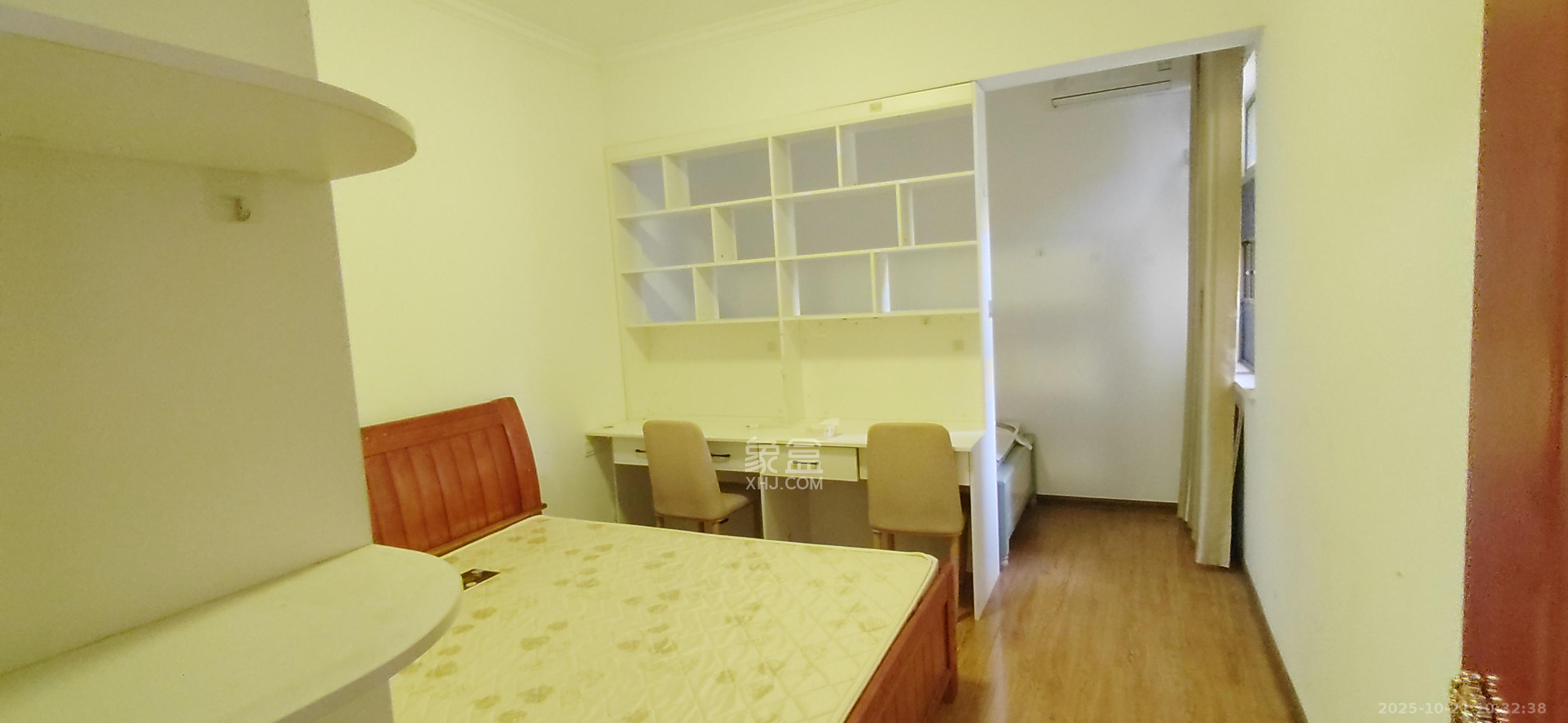 江山帝景哈佛  3室2厅2卫    2200.0元/月室内图