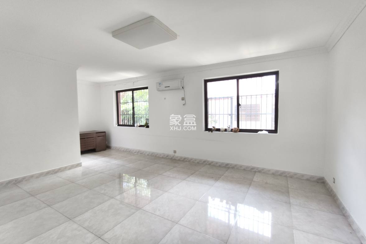 美舍小区(美舍河开发区) 10室2厅3卫 13500.0元/月 美舍小区(美舍河开发区) 10室2厅3卫 13500.0元/月室内图