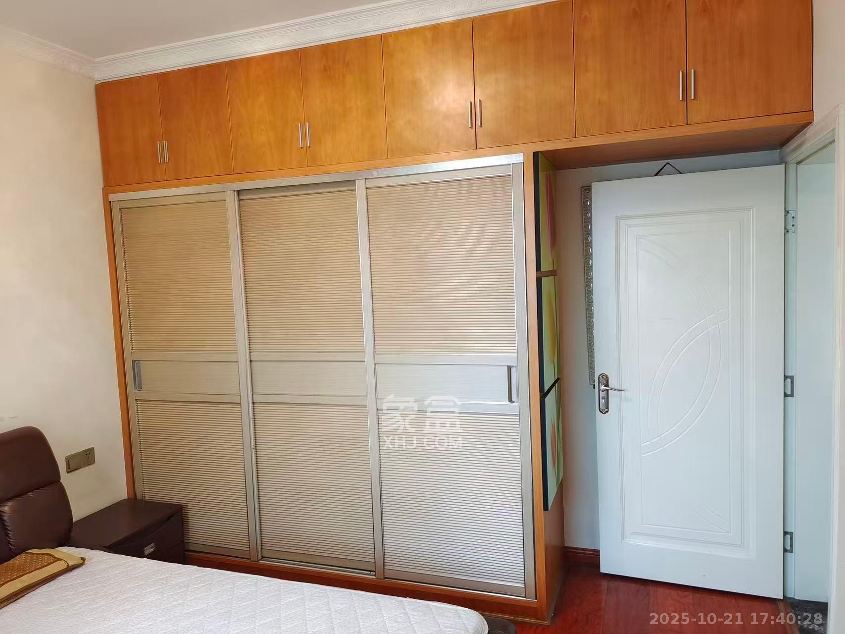 星城新宇颐景苑  3室1厅1卫    2600.0元/月 星城新宇颐景苑  3室1厅1卫    2600.0元/月室内图