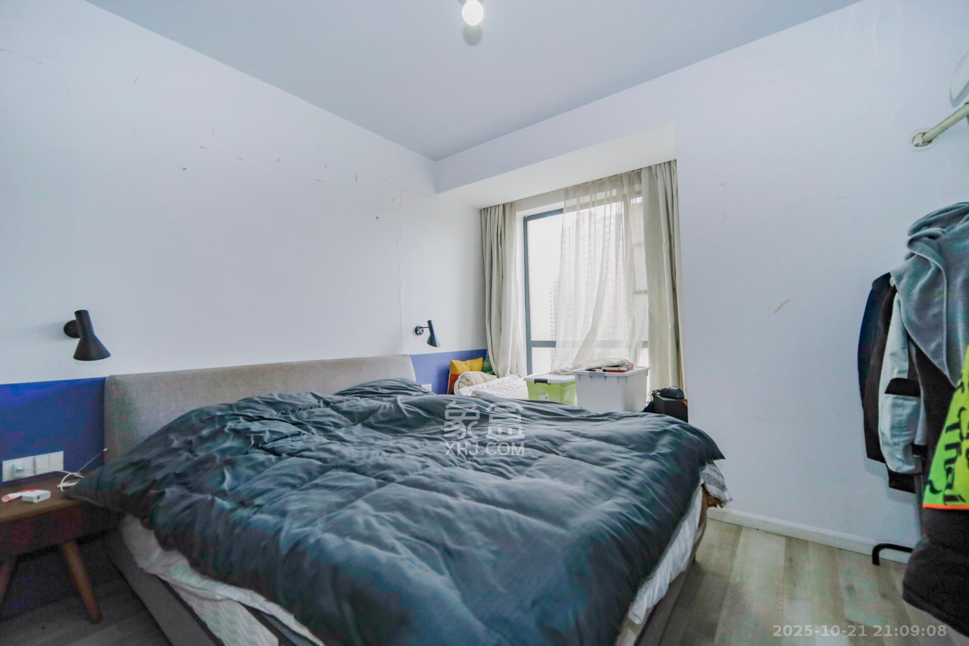 新盛珑璟台  3室2厅2卫    98.8万卧室