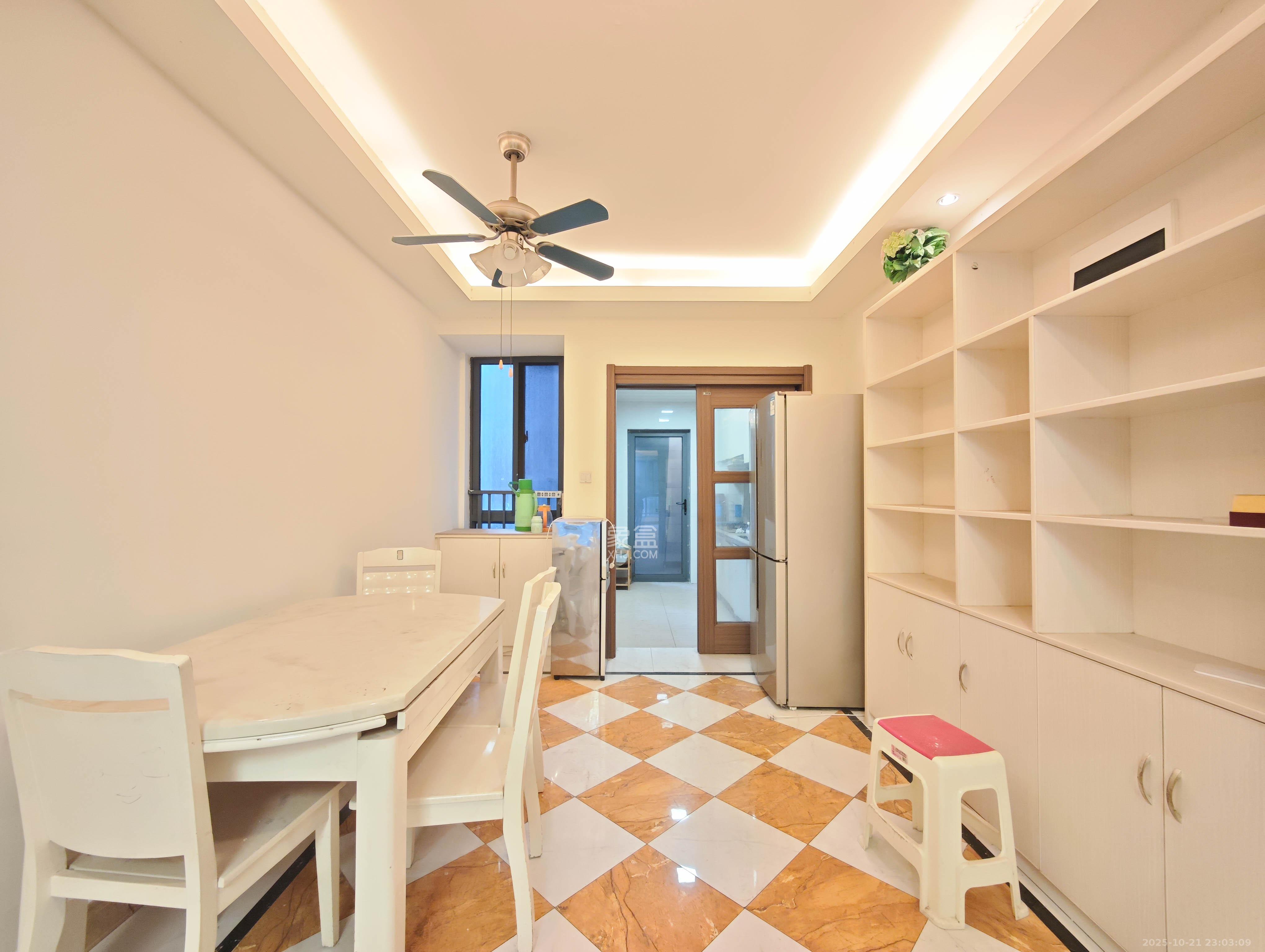 碧桂园南城首府(东宸林海) 4室2厅2卫 95.0万 碧桂园南城首府(东宸林海) 4室2厅2卫 95.0万其他