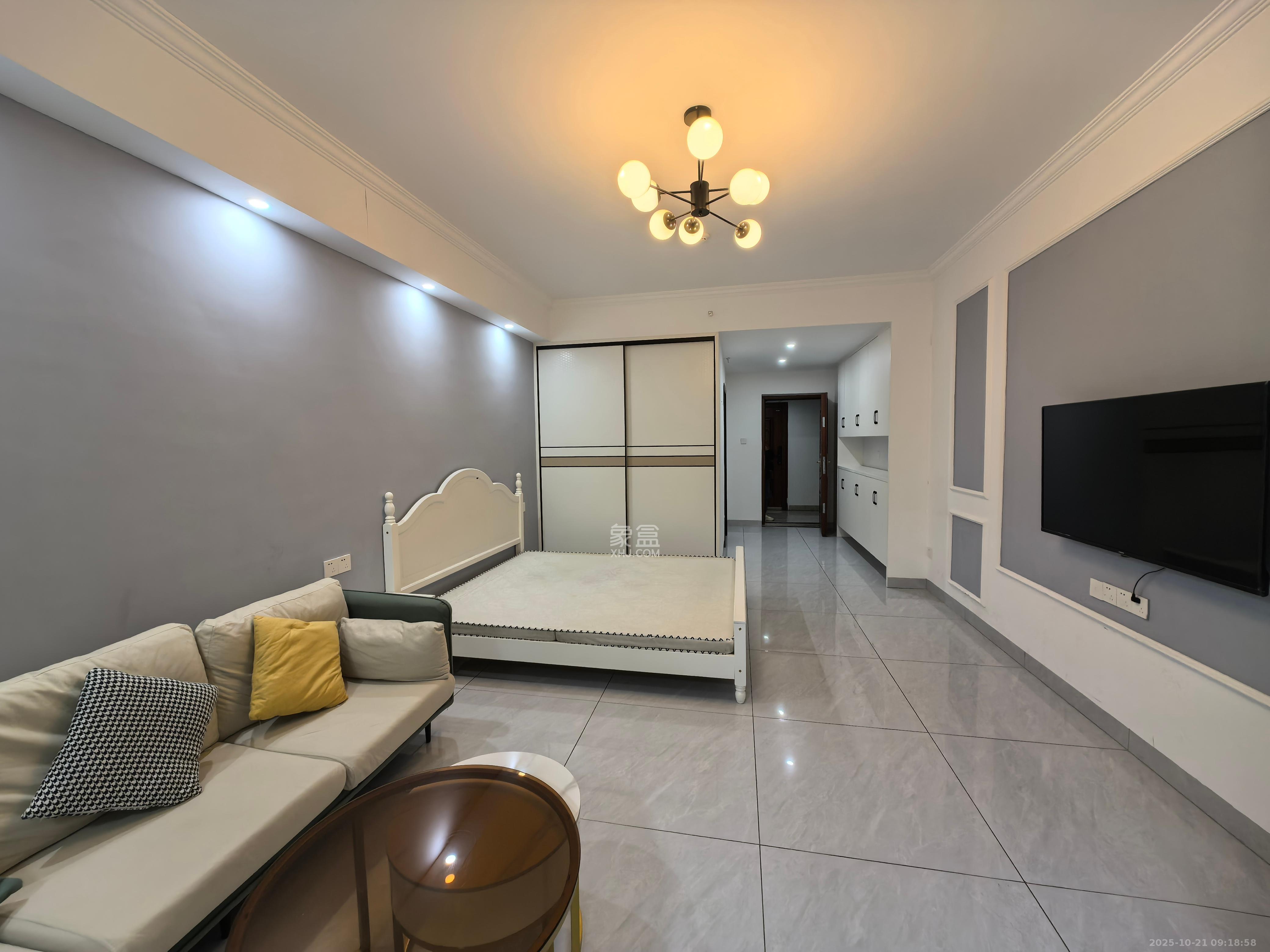 福晟钱隆国际（晟冉景苑）  1室0厅0卫    1600.0元/月室内图1