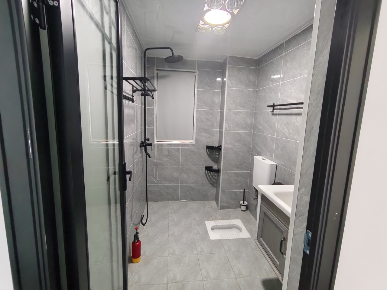 保利中央公馆  3室2厅2卫    89.0万客厅