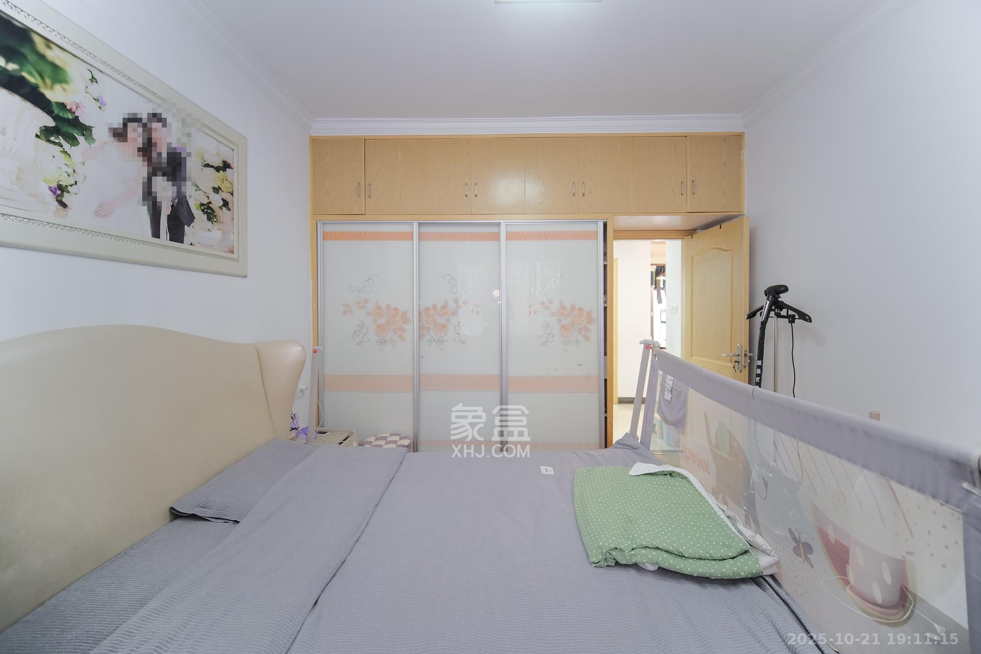 四季星城 2室2厅1卫 59.8万 四季星城 2室2厅1卫 59.8万卧室