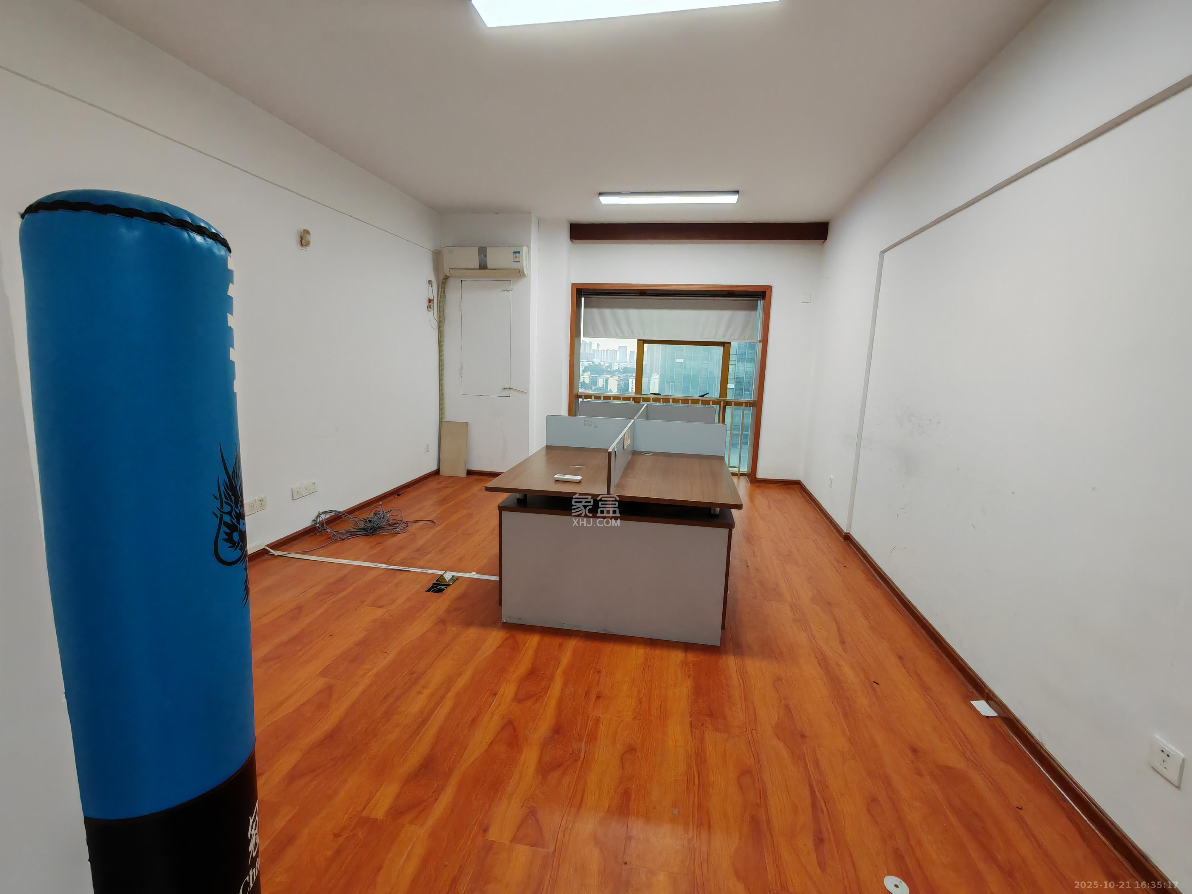 天健芙蓉盛世一期  1室0厅1卫    19800.0元/月 天健芙蓉盛世一期  1室0厅1卫    19800.0元/月室内图