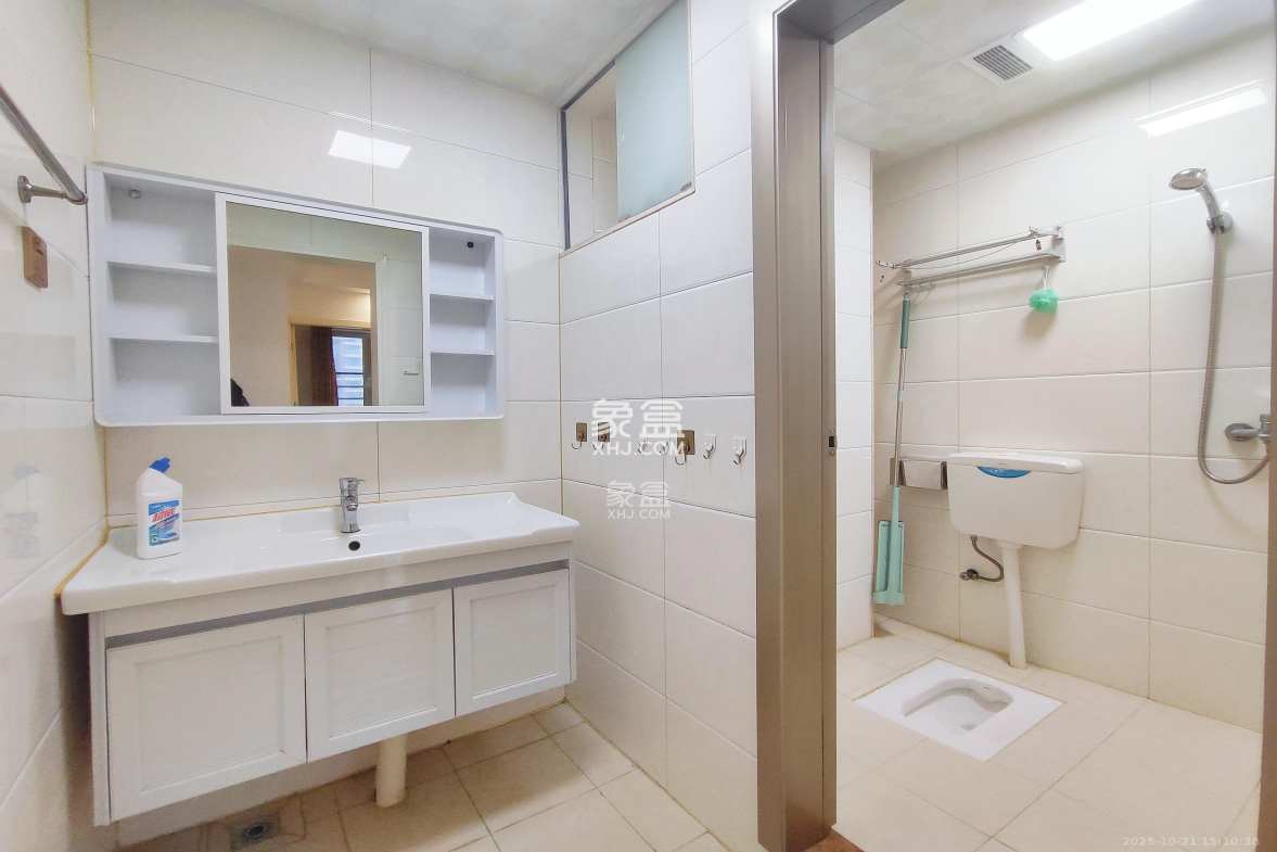 北辰三角洲E4区 3室2厅1卫 2800.0元/月 北辰三角洲E4区 3室2厅1卫 2800.0元/月室内图