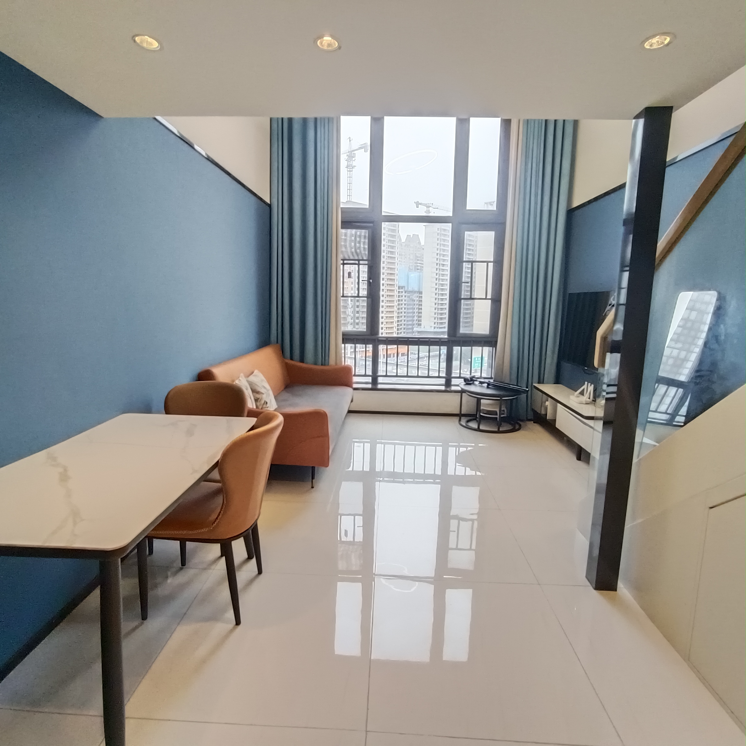 藏珑湖上公馆  1室1厅1卫    2200.0元/月户型图