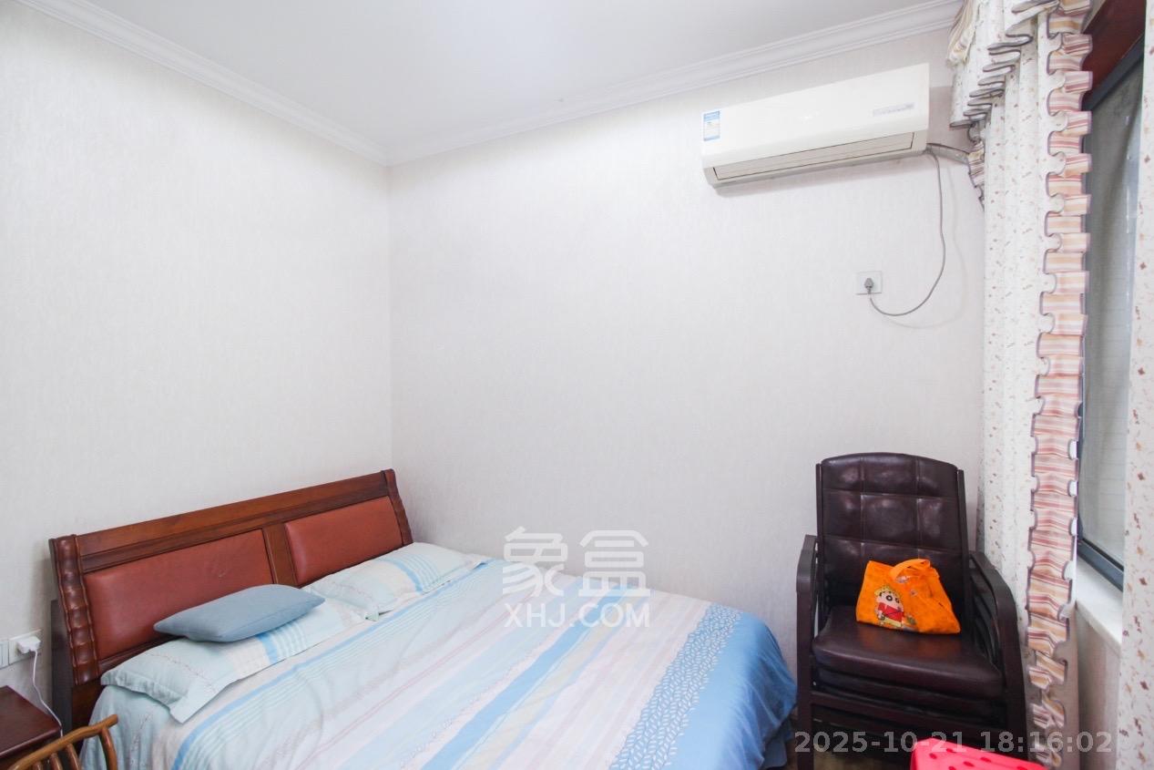 凯姆国际 2室2厅1卫 1800.0元/月 凯姆国际 2室2厅1卫 1800.0元/月室内图