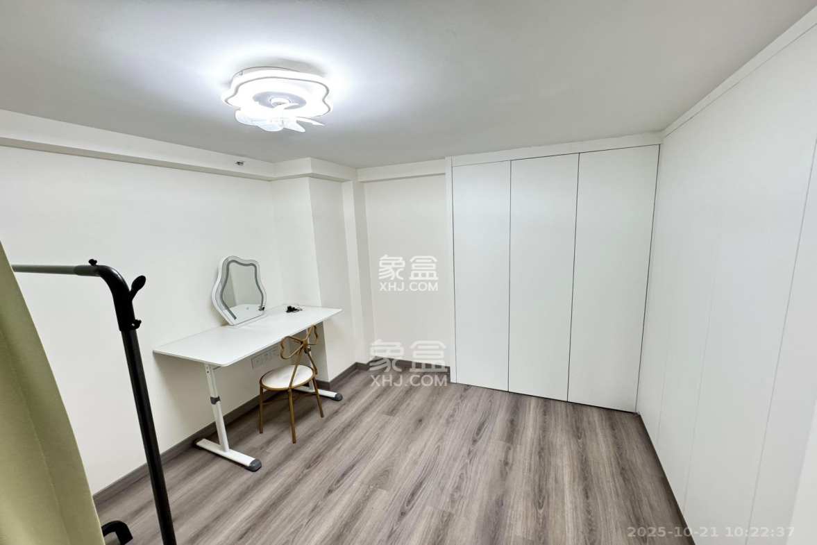 时代MOMA云PARK 2室1厅1卫 2500.0元/月 时代MOMA云PARK 2室1厅1卫 2500.0元/月室内图