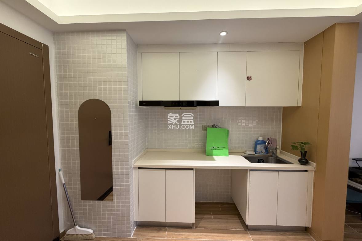 海航豪庭南苑  1室0厅1卫    2600.0元/月 海航豪庭南苑  1室0厅1卫    2600.0元/月室内图