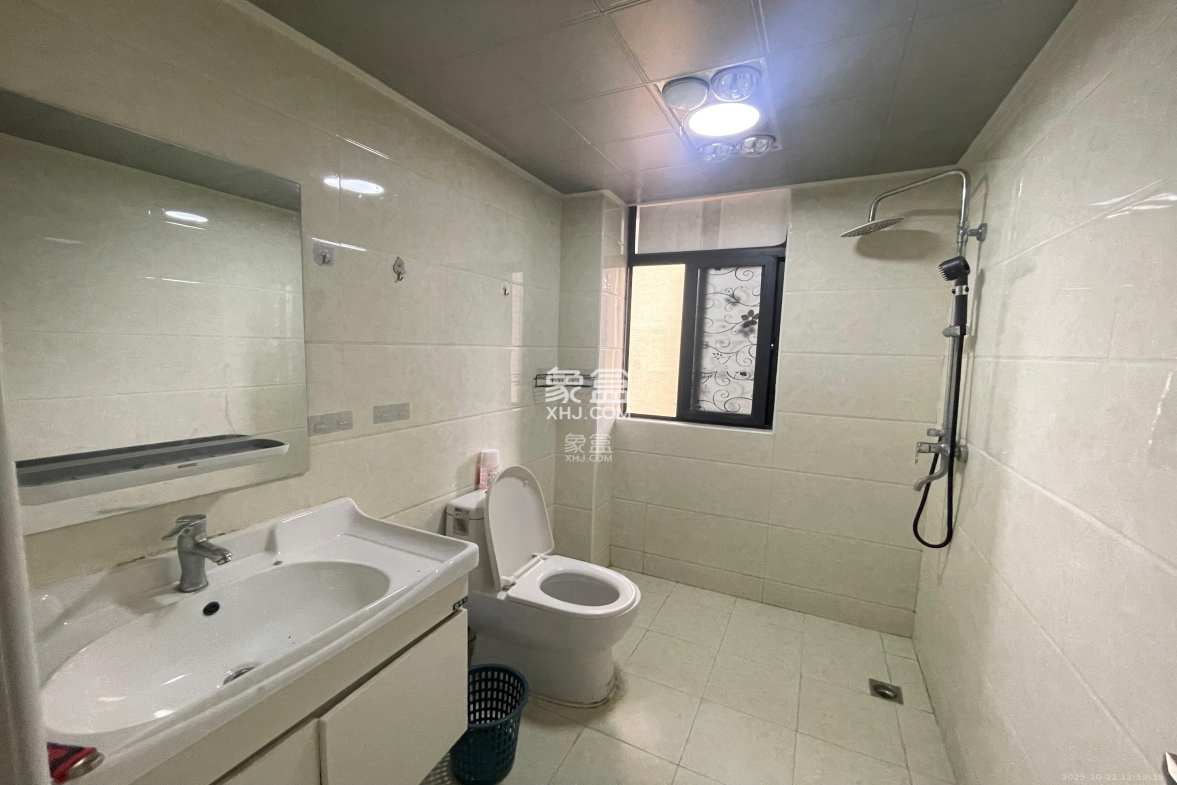 安泰嘉园(湘府邻伴) 3室2厅2卫 2600.0元/月 安泰嘉园(湘府邻伴) 3室2厅2卫 2600.0元/月室内图