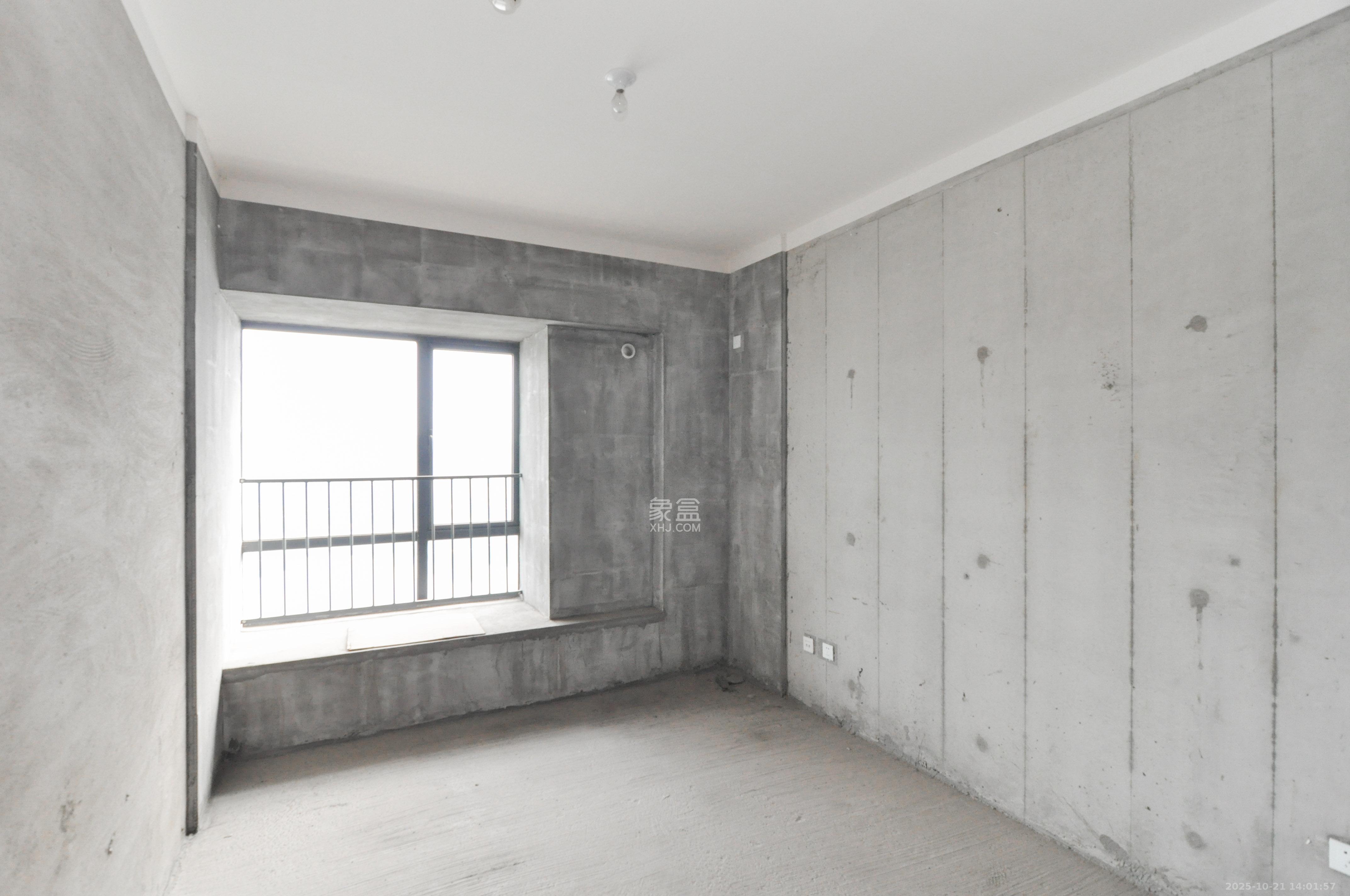 天祥水晶湾  5室2厅2卫    242.0万 天祥水晶湾  5室2厅2卫    242.0万其他