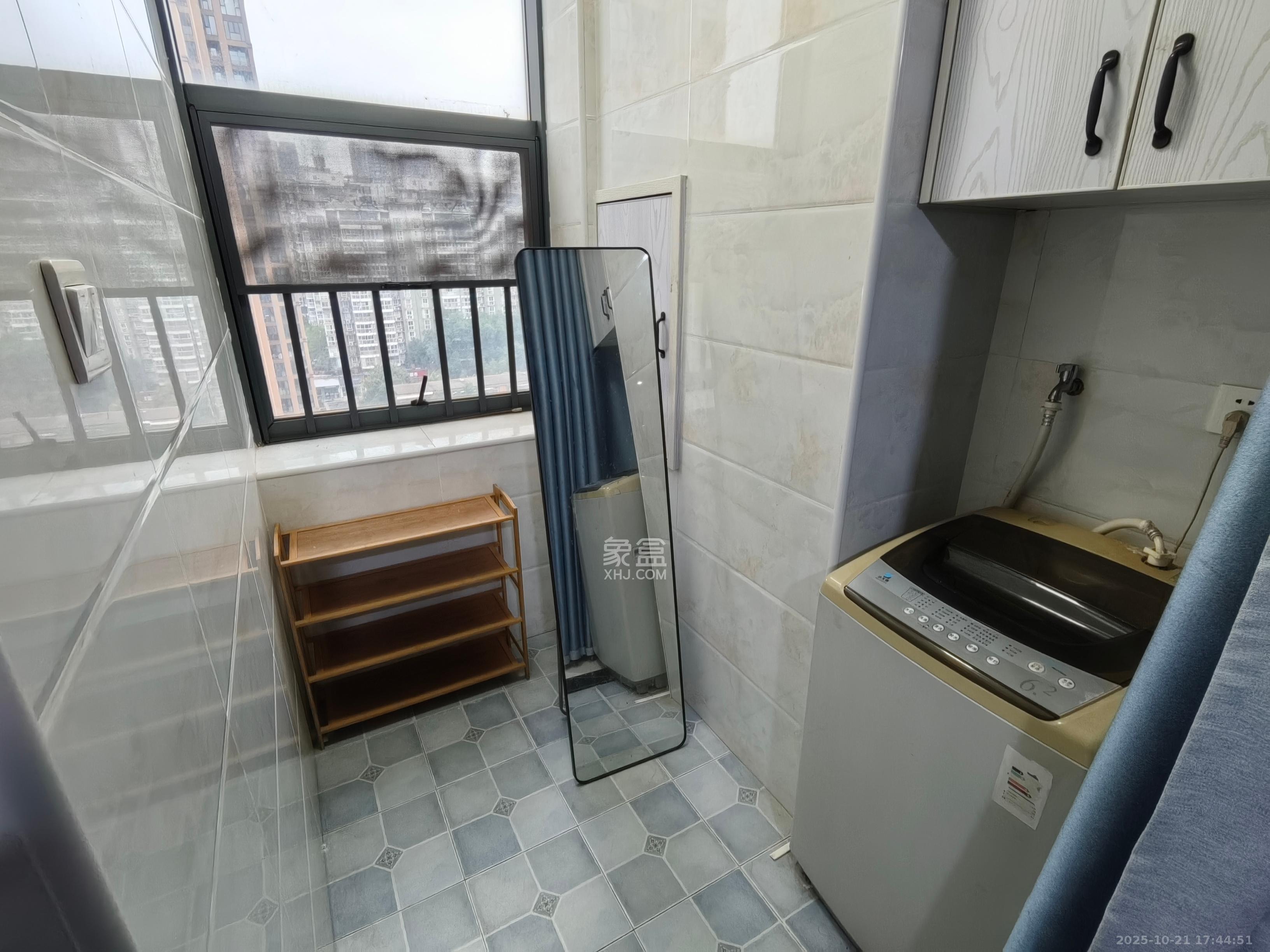 江南华府  1室1厅1卫    1500.0元/月室内图