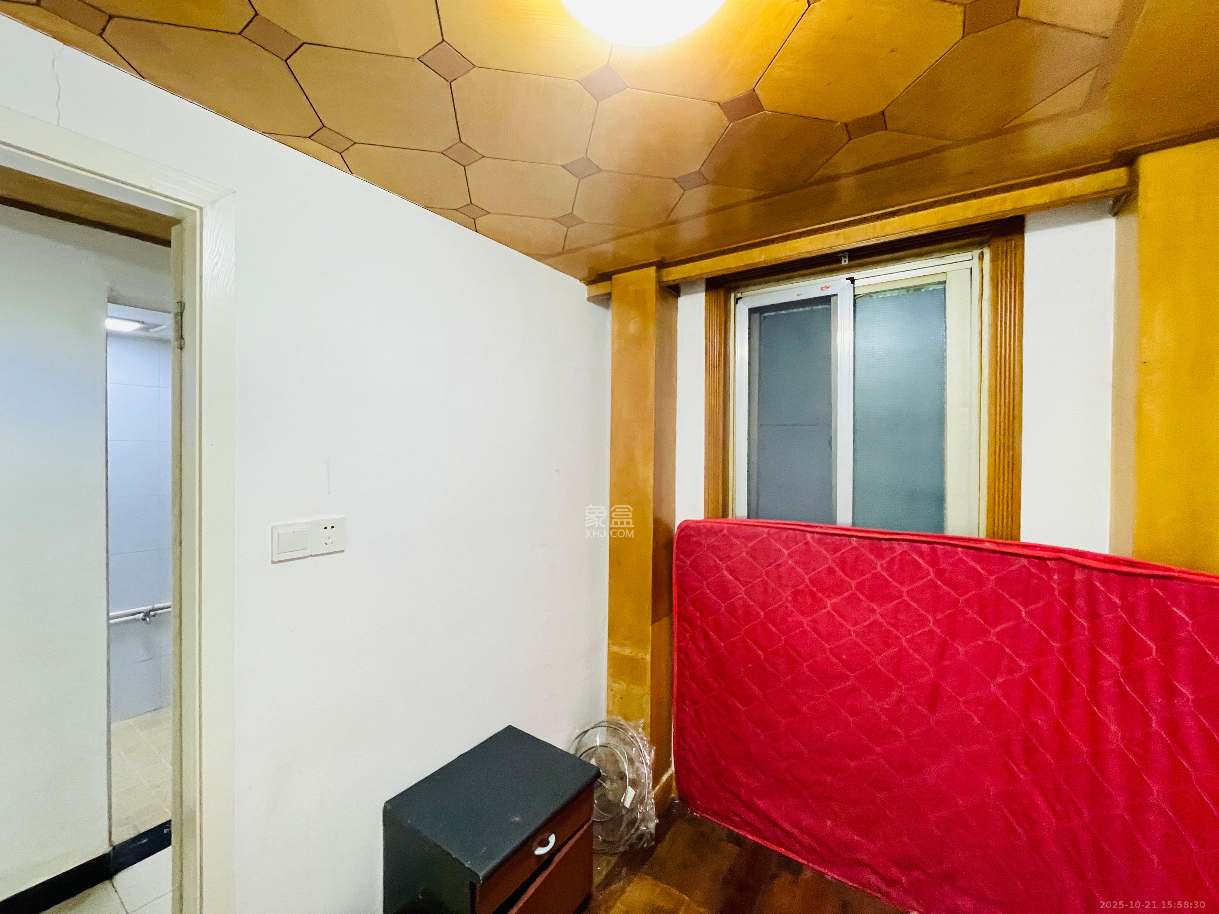 复兴街（陈家巷）散盘  1室1厅1卫    1100.0元/月室内图