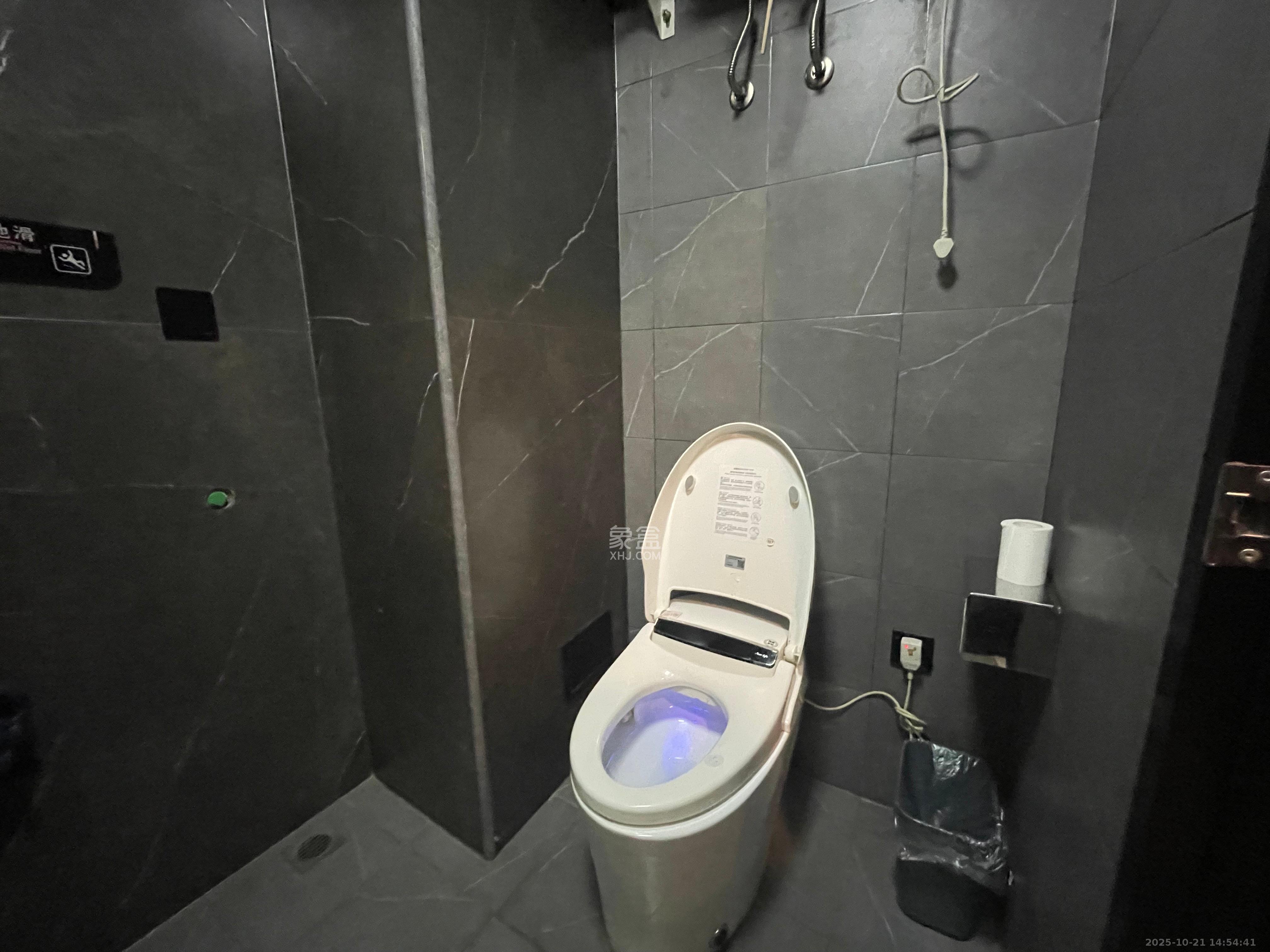 万润时光里  1室1厅1卫    2000.0元/月室内图