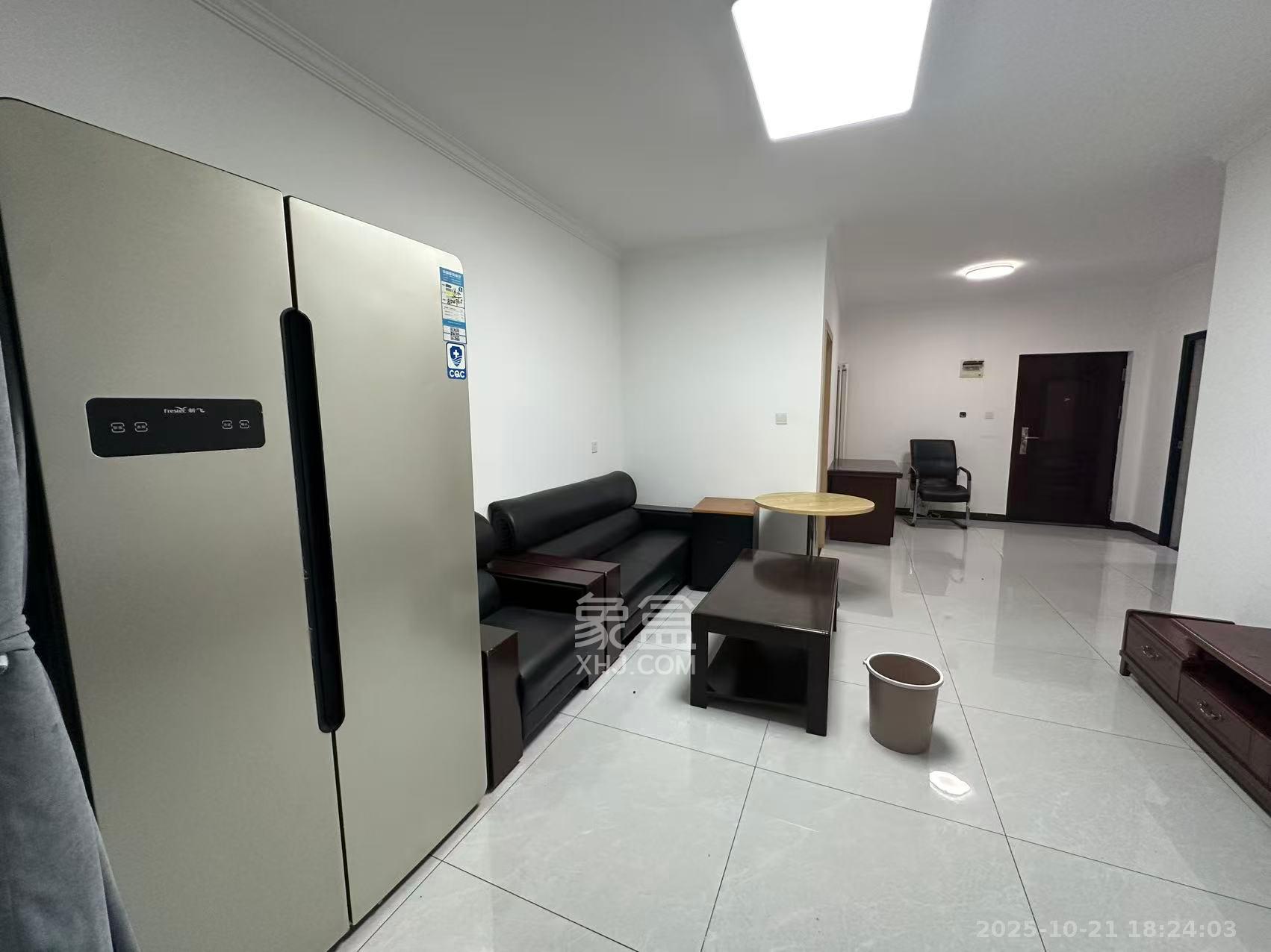 怡海星城  2室2厅1卫    1800.0元/月 怡海星城  2室2厅1卫    1800.0元/月室内图