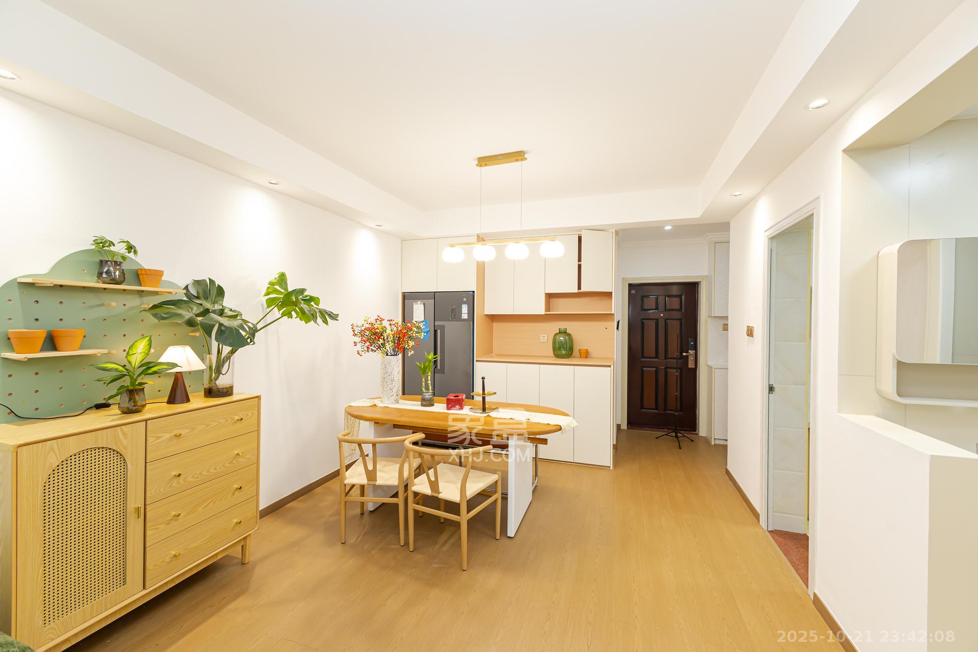 勤诚达境界城  3室2厅1卫    76.8万客厅