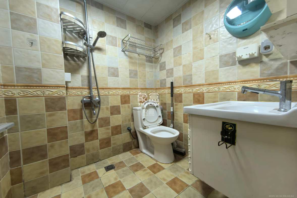 天麓尚层 3室2厅1卫 2400.0元/月 天麓尚层 3室2厅1卫 2400.0元/月室内图