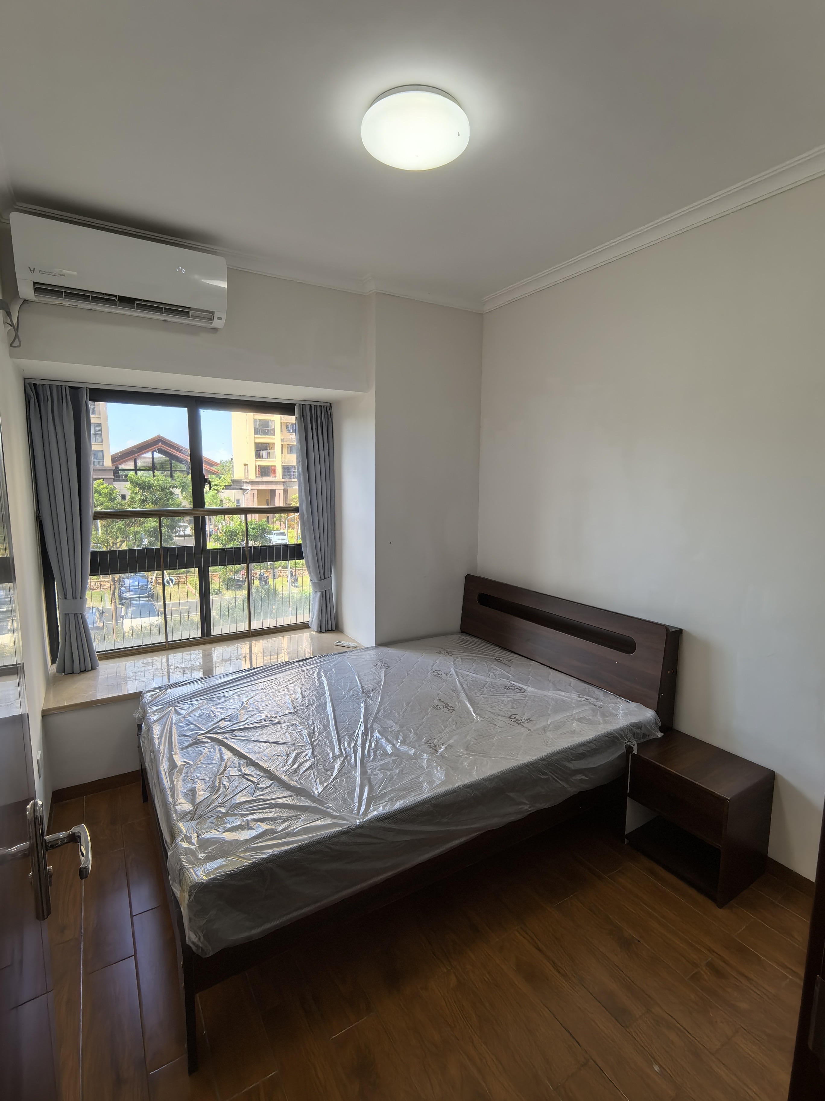 南海幸福汇 4室2厅1卫 2600.0元/月 南海幸福汇 4室2厅1卫 2600.0元/月室内图