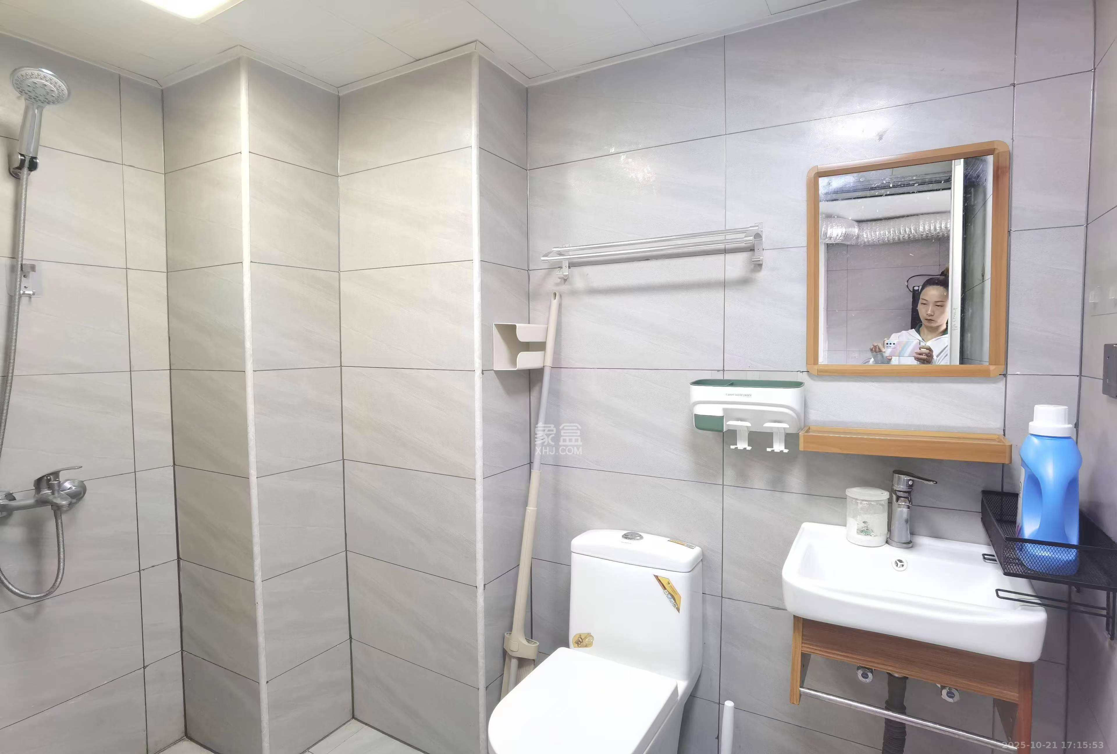 芙蓉万国城MOMA（卓越汇富苑）  1室1厅1卫    1700.0元/月室内图