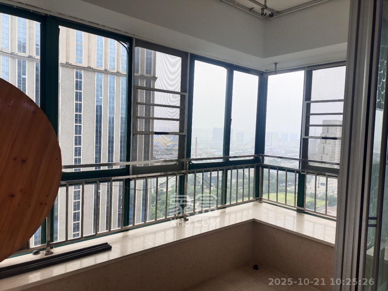 明城公寓 3室2厅2卫 2500.0元/月 明城公寓 3室2厅2卫 2500.0元/月室内图