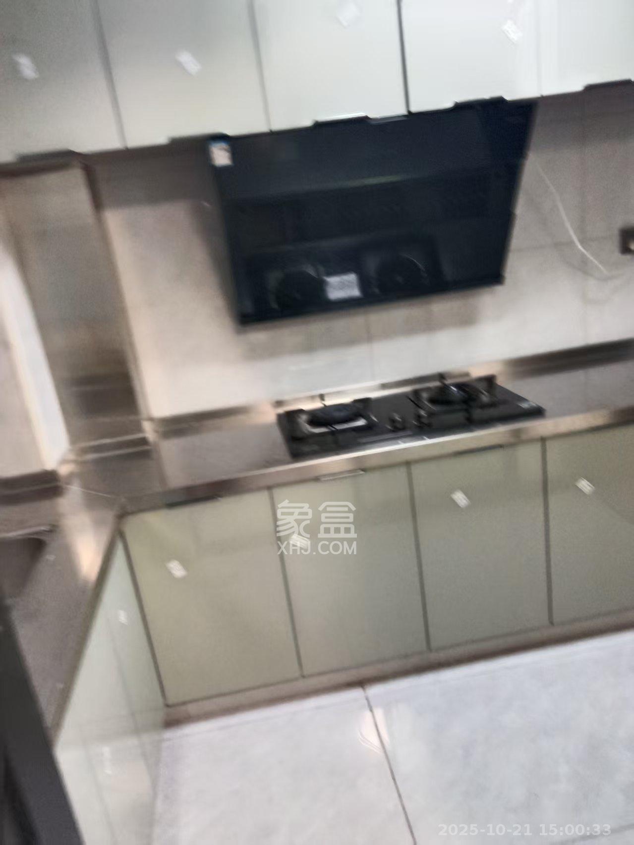 金南家园三期  3室2厅2卫    2500.0元/月室内图