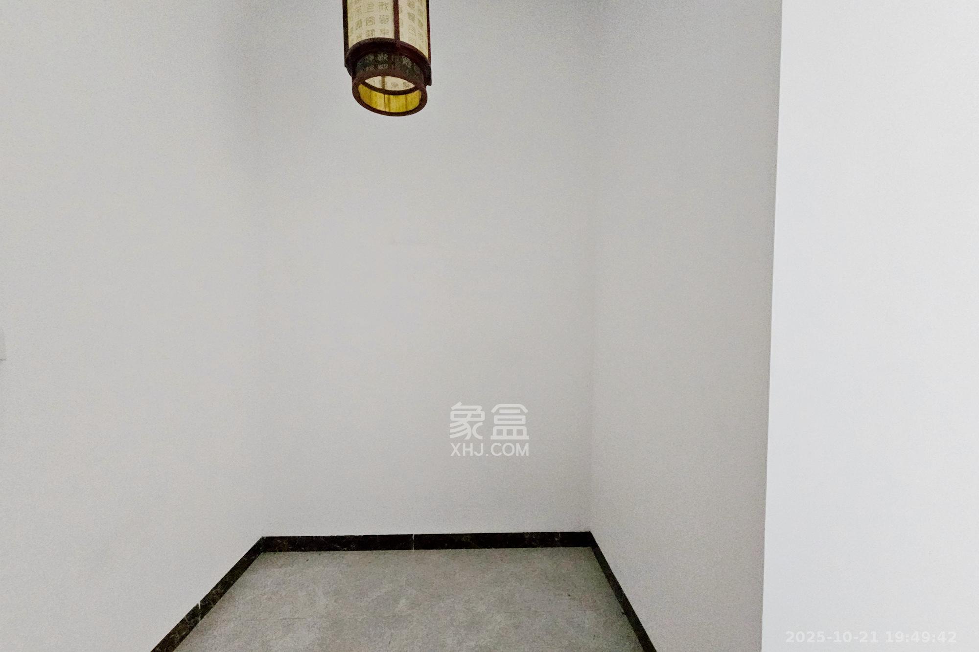 明昇壹城（明昇时代广场）一期  4室2厅2卫    268.0万其他