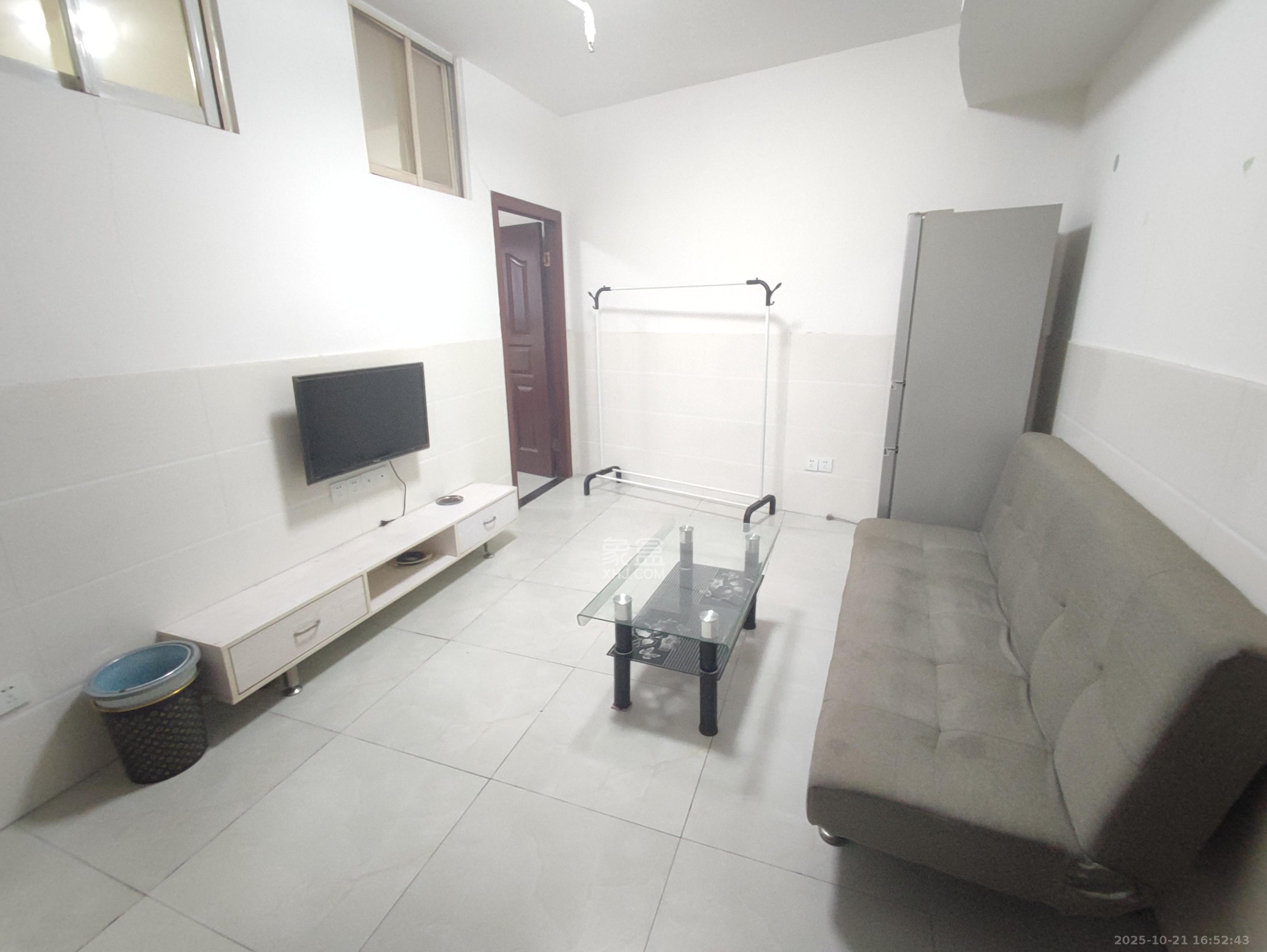 湖韵佳苑  2室1厅1卫    1600.0元/月