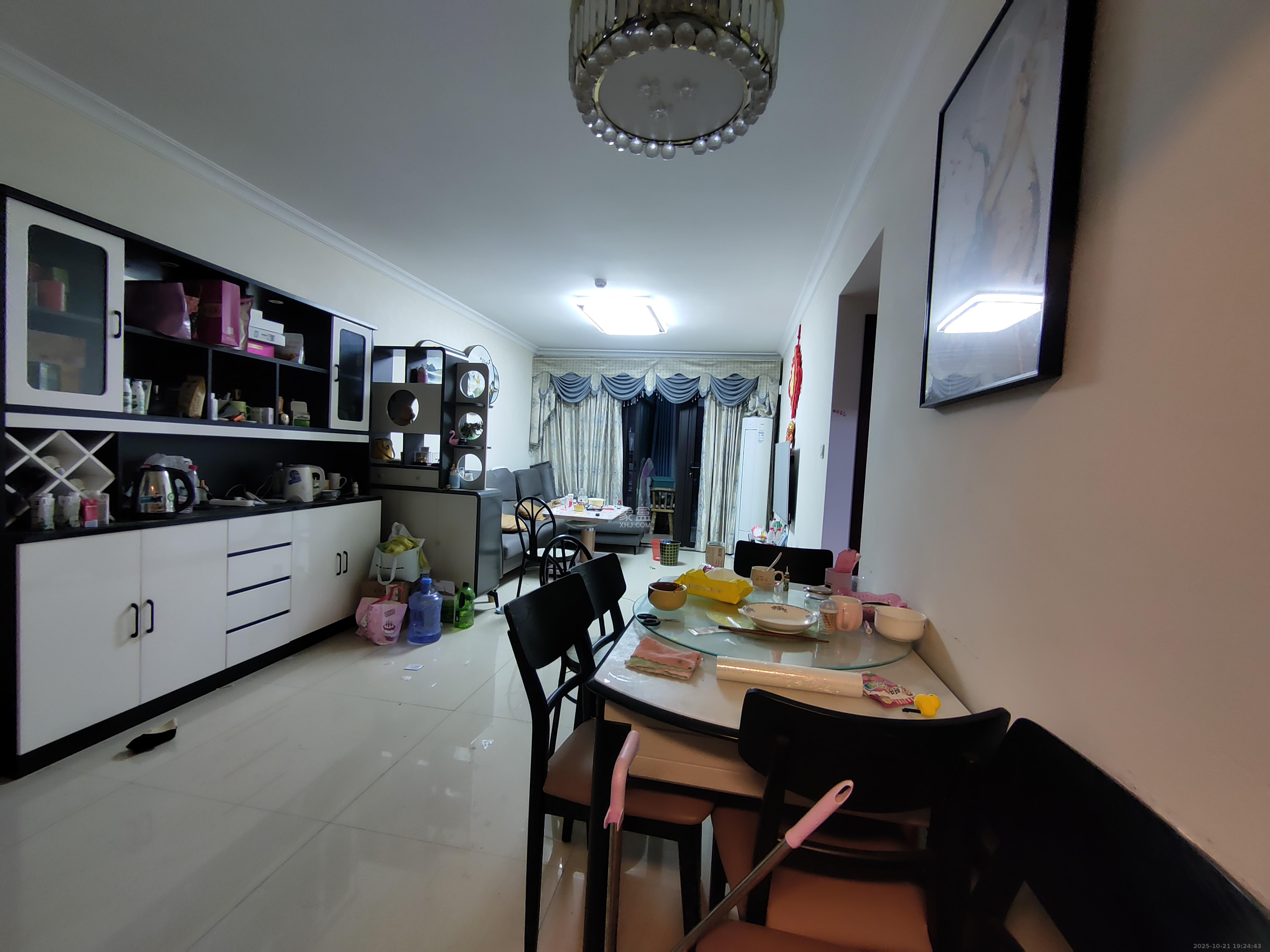 时代倾城二期  2室2厅1卫    1800.0元/月 时代倾城二期  2室2厅1卫    1800.0元/月室内图