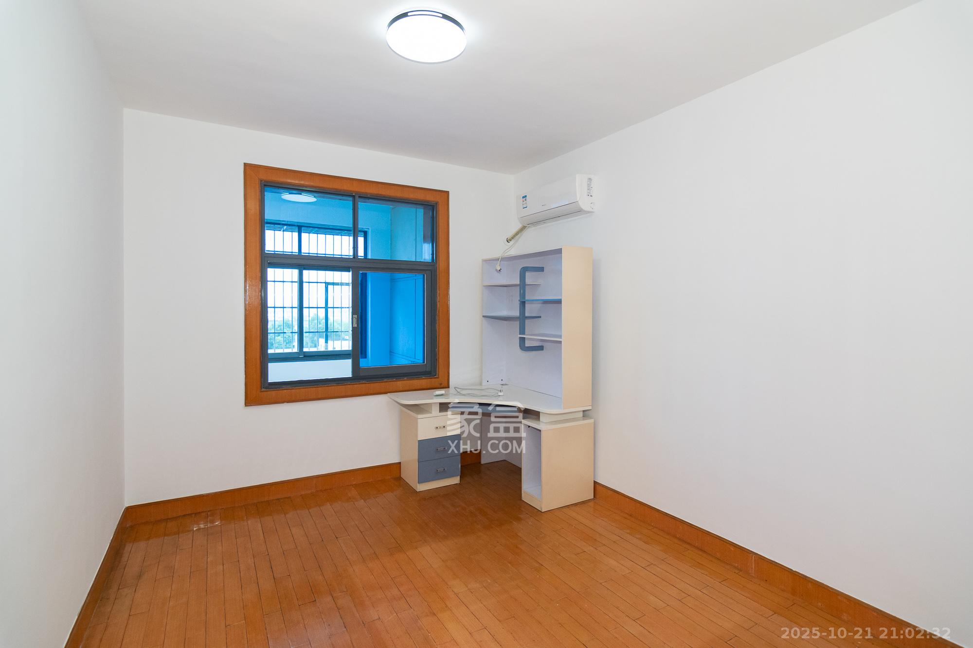 聚宾小区 3室2厅2卫 45.0万 聚宾小区 3室2厅2卫 45.0万卧室