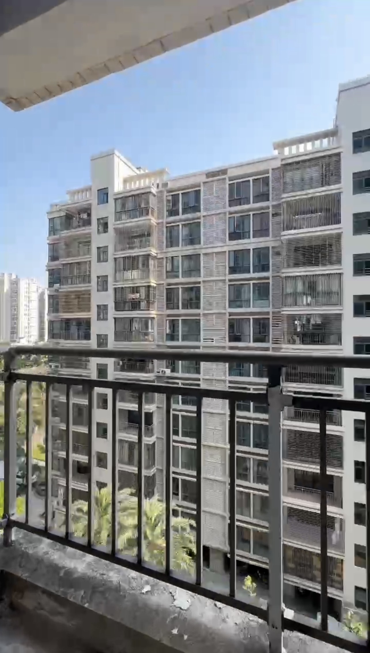 凤凰白龙新城  3室2厅2卫    177.0万客厅