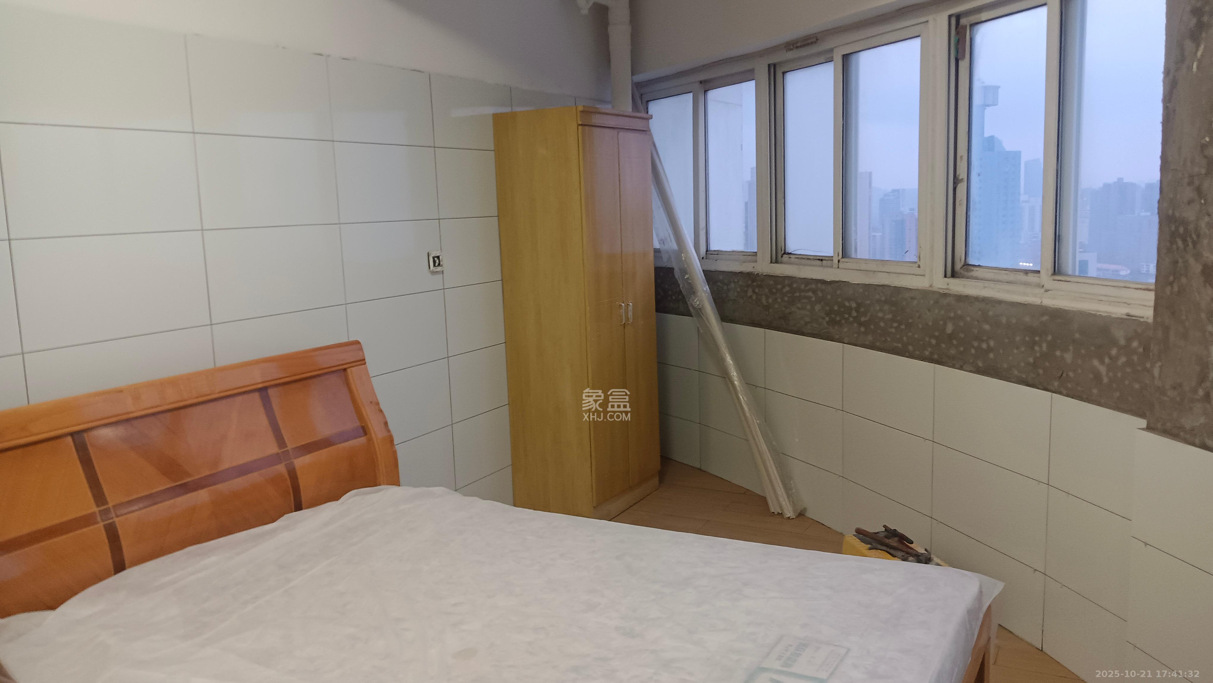 2076至高点  1室0厅1卫    1000.0元/月 2076至高点  1室0厅1卫    1000.0元/月