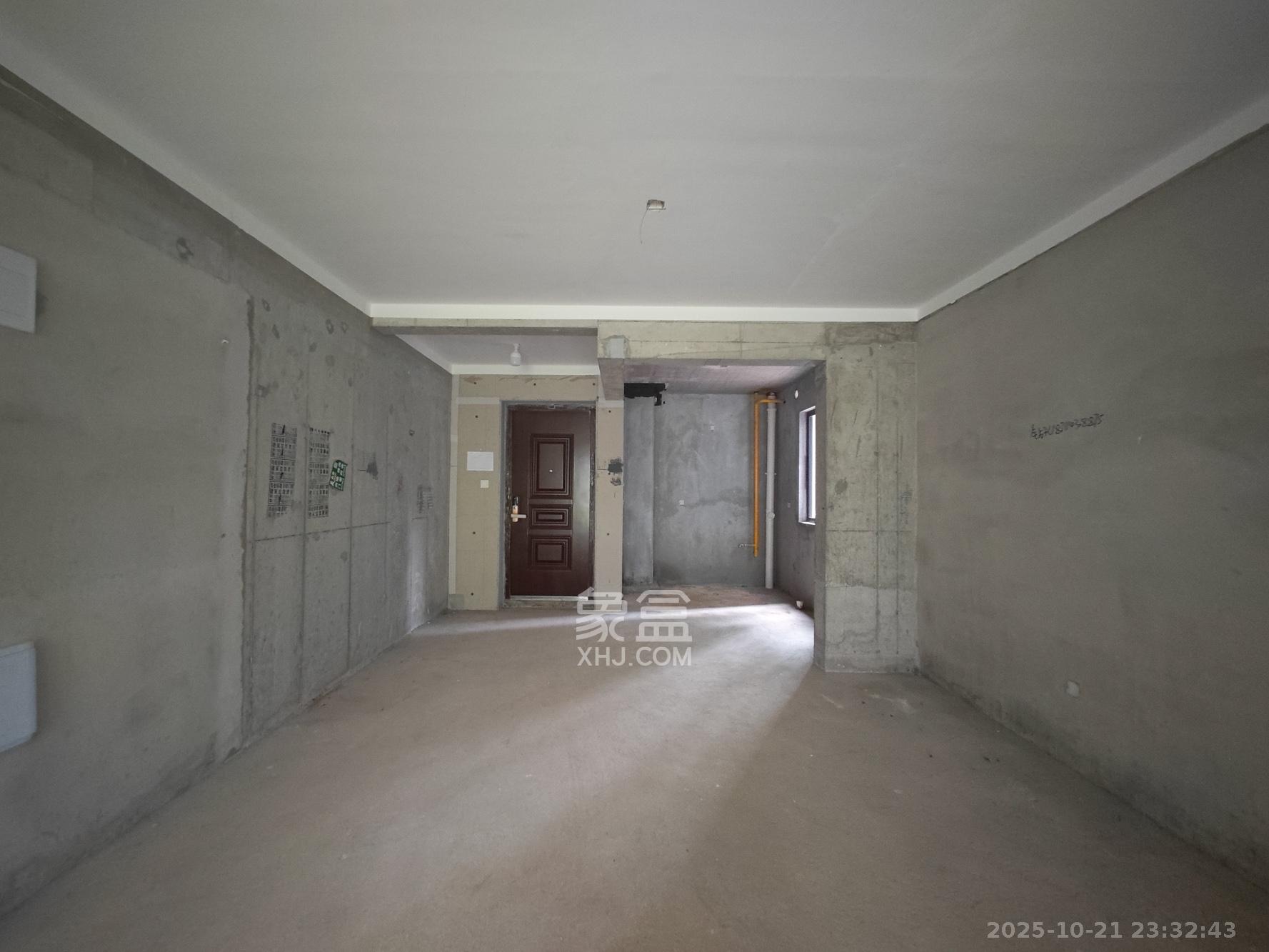 远洋红星天铂二期 4室2厅2卫 112.0万 远洋红星天铂二期 4室2厅2卫 112.0万其他